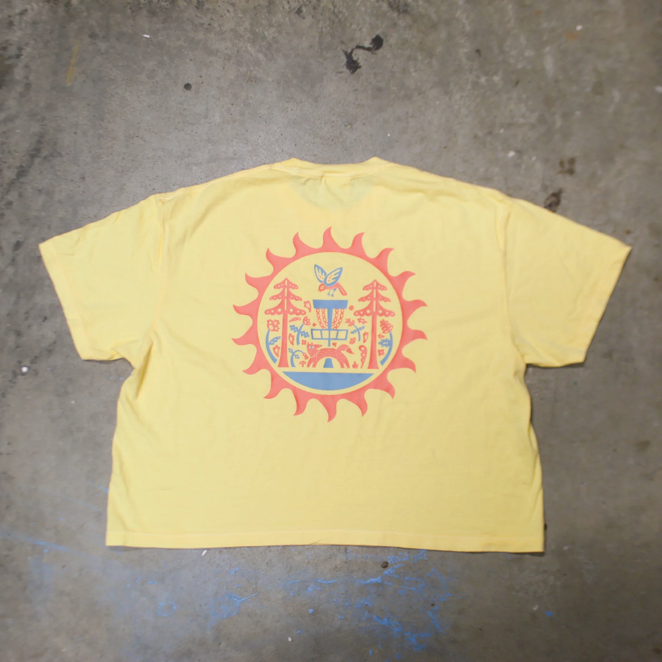 Sunburst - Women Fit Cropped Disc Golf Shirt - Daily Grind Disc Golf