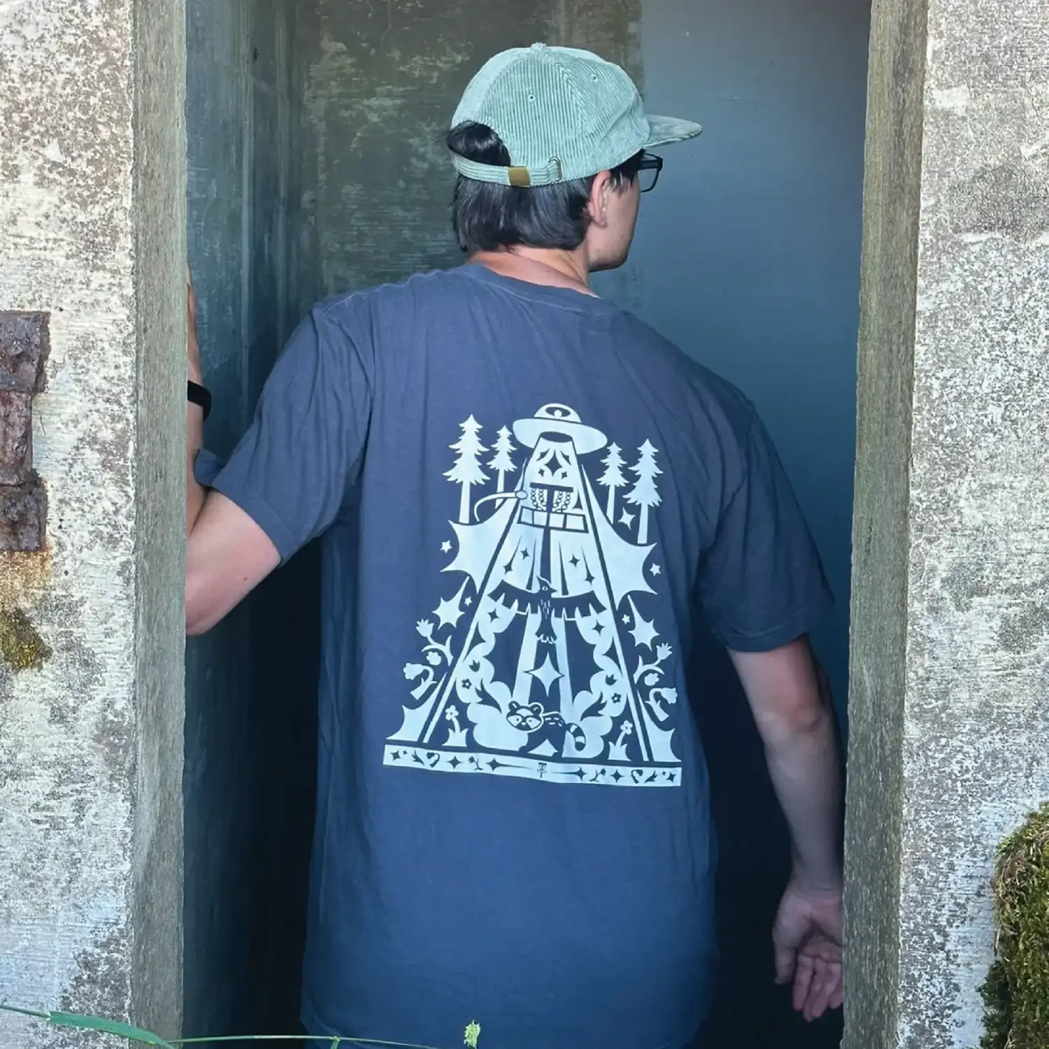 UFO Disc Golf Shirt - Daily Grind Disc Golf