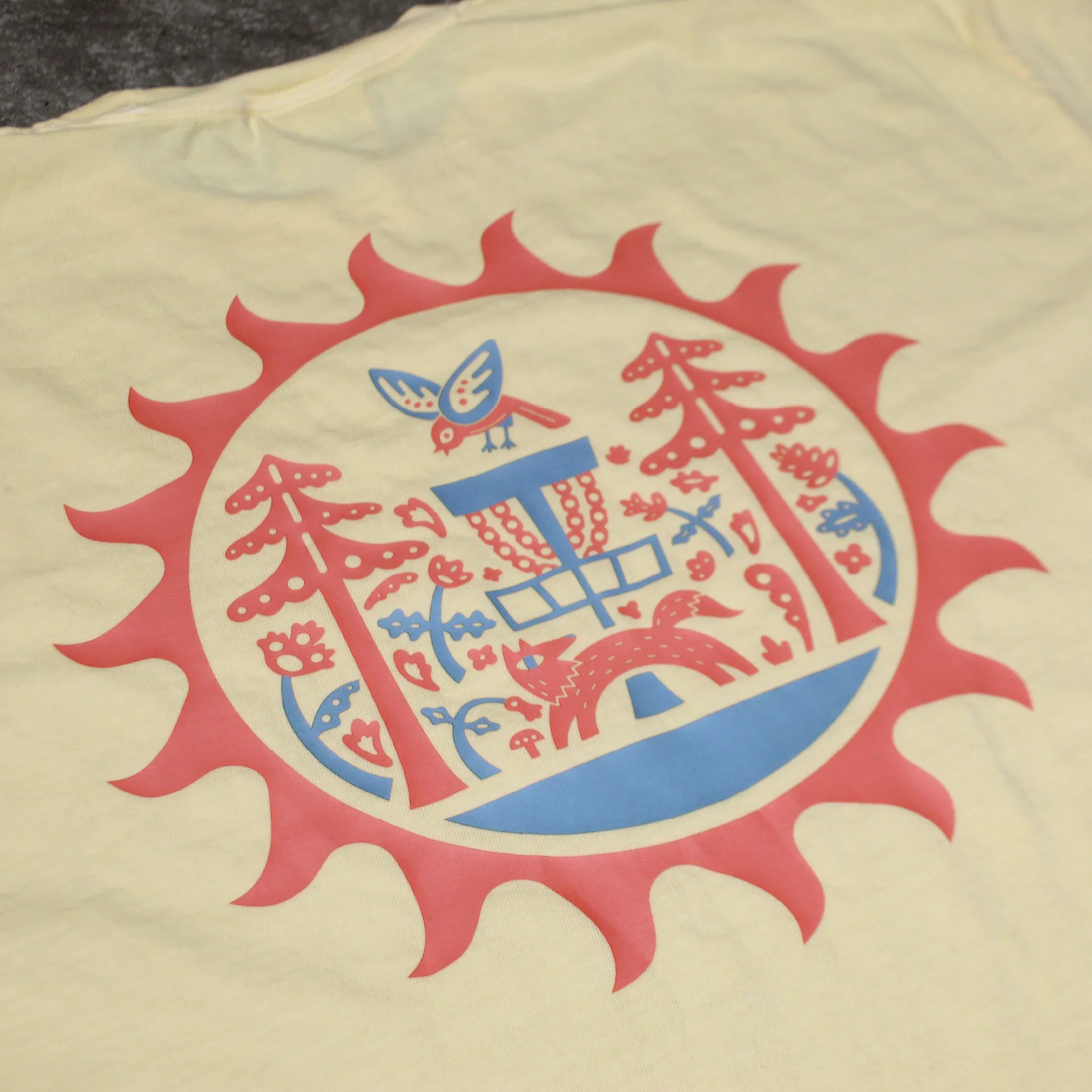 Sunburst - Women Fit Cropped Disc Golf Shirt - Daily Grind Disc Golf