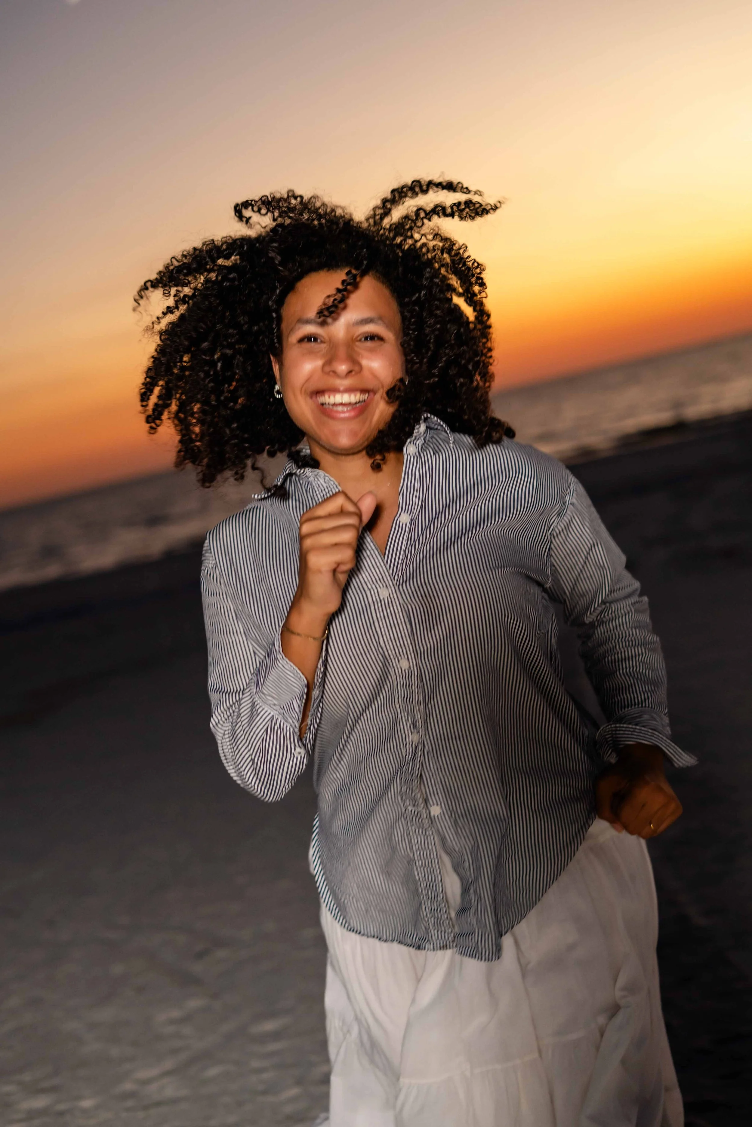 st-pete-florida-family-beach-sunet-woman.jpg