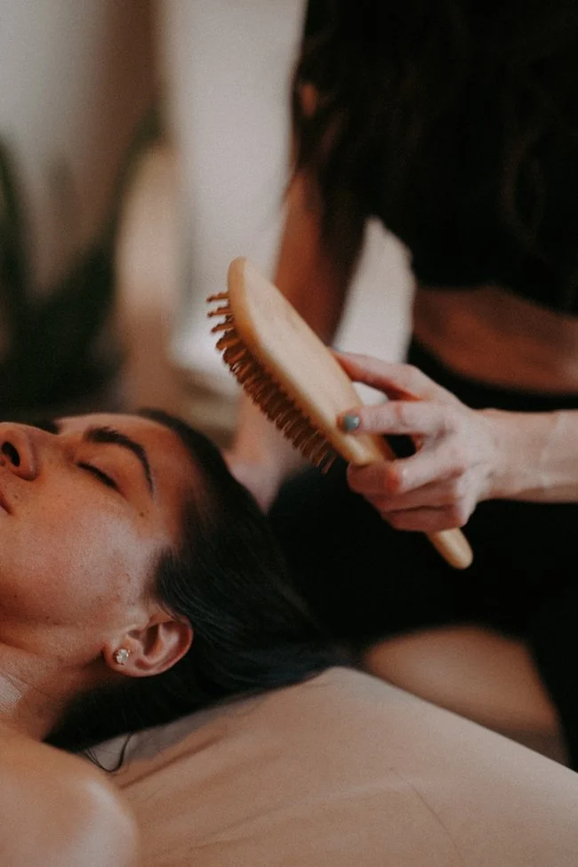 Gentle therapeutic hair brushing and Kowy Ritual care designed to support women’s rest, relaxation and nervous system regulation.