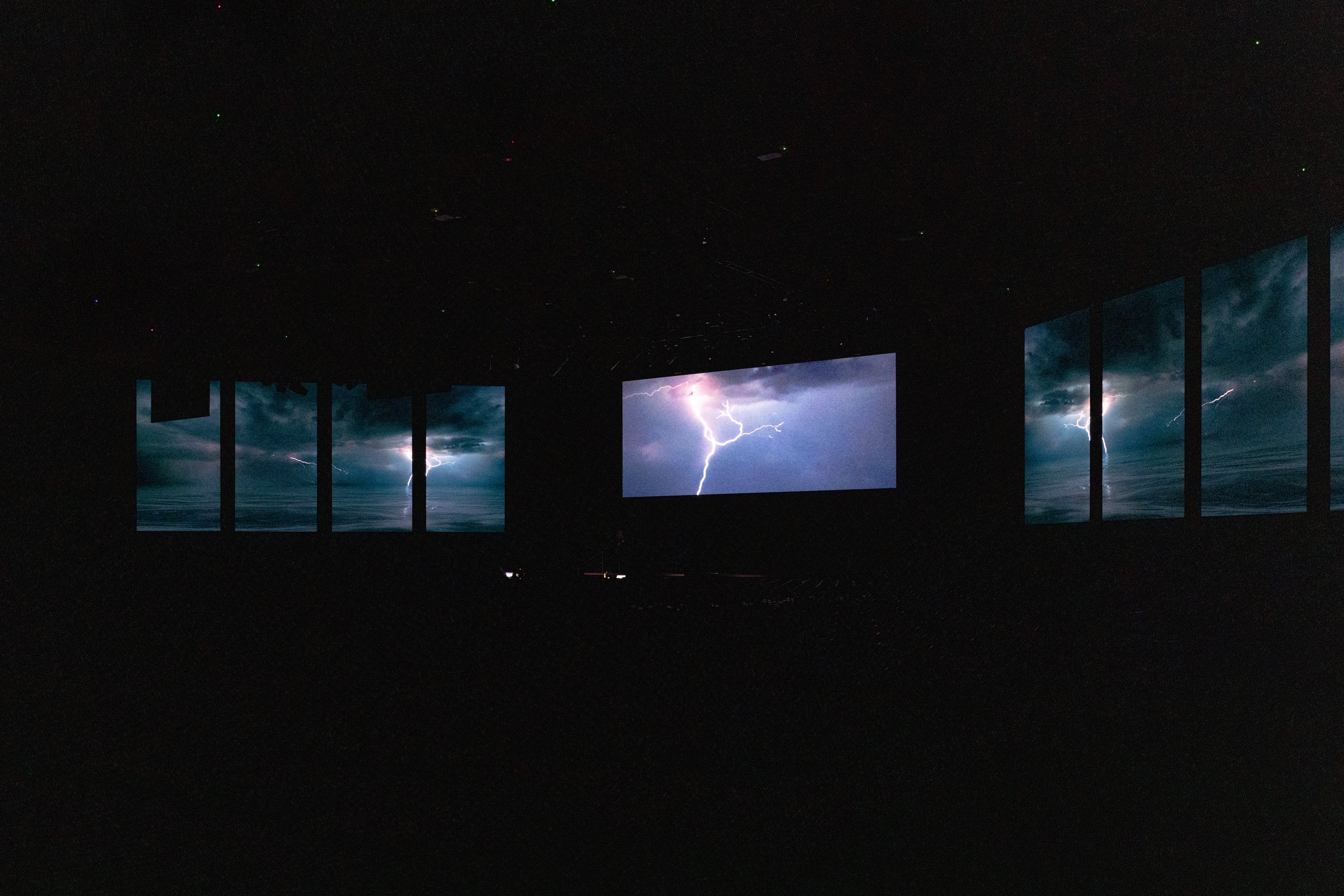 lightning_1.jpg
