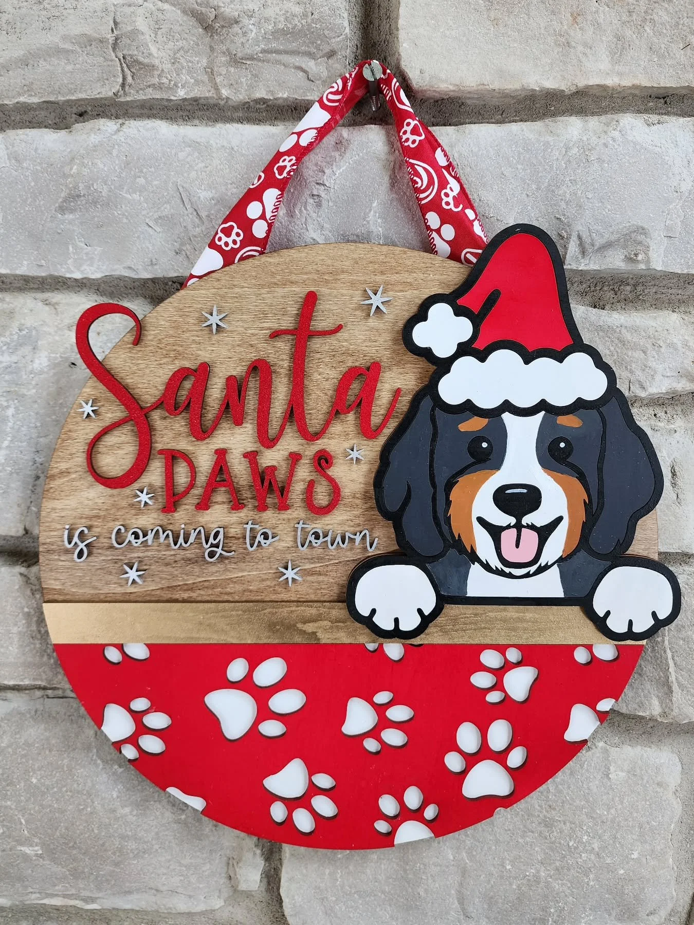 ✨🐶 Santa Paws Is Coming to Town! 🐶✨
My newest wood door sign is officially here, and it&rsquo;s ready to bring all the holiday cheer straight to your front porch! This festive piece features a cute puppy wearing a Santa hat and the phrase &ldquo;Sa