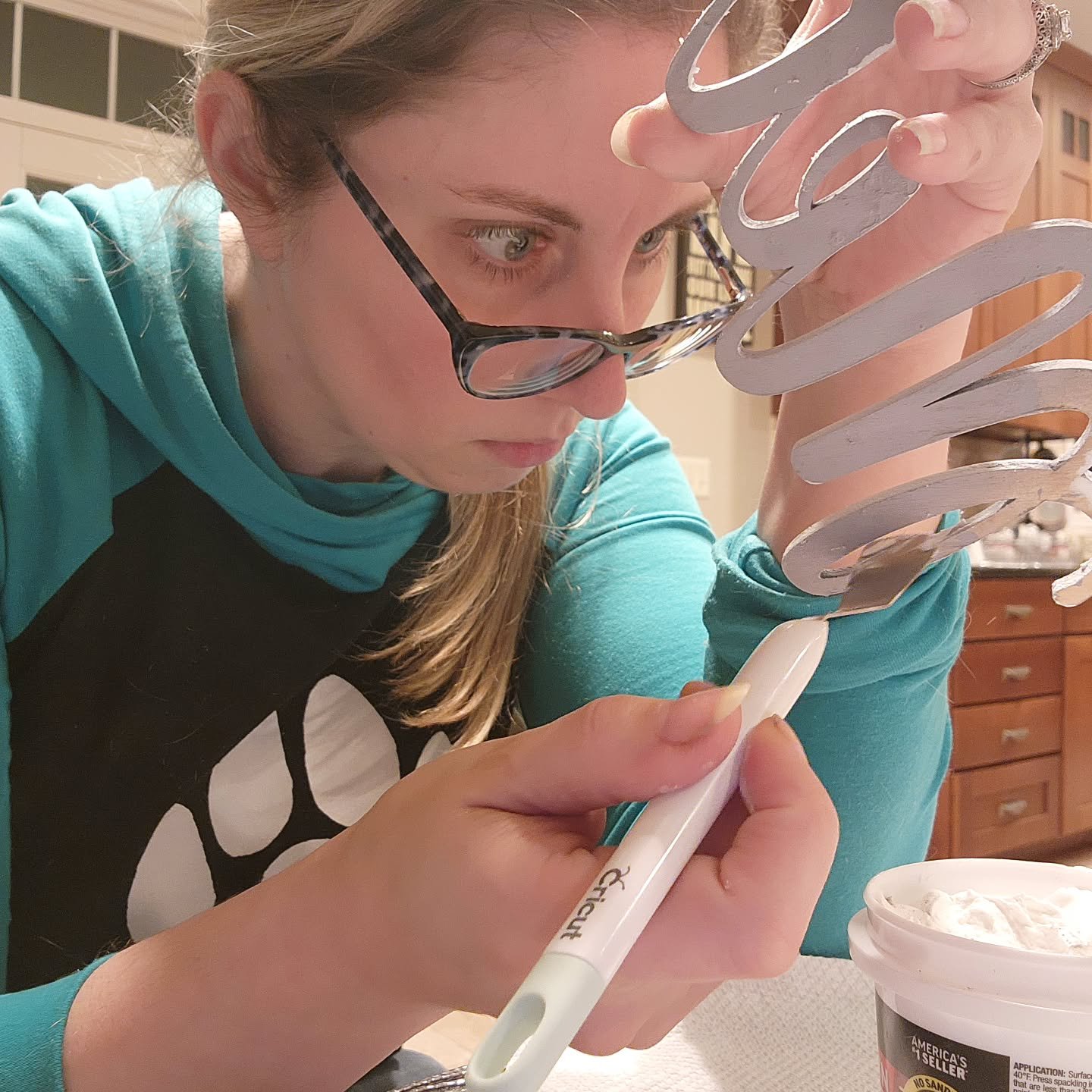 Just taking the time to fill in tiny little cracks on the sides of the lettering with spackle for me and the approximately 3 other people in the world that would actually notice them. 👀

#itsinthedetails #woodworking #perfectionist #justanotherday #