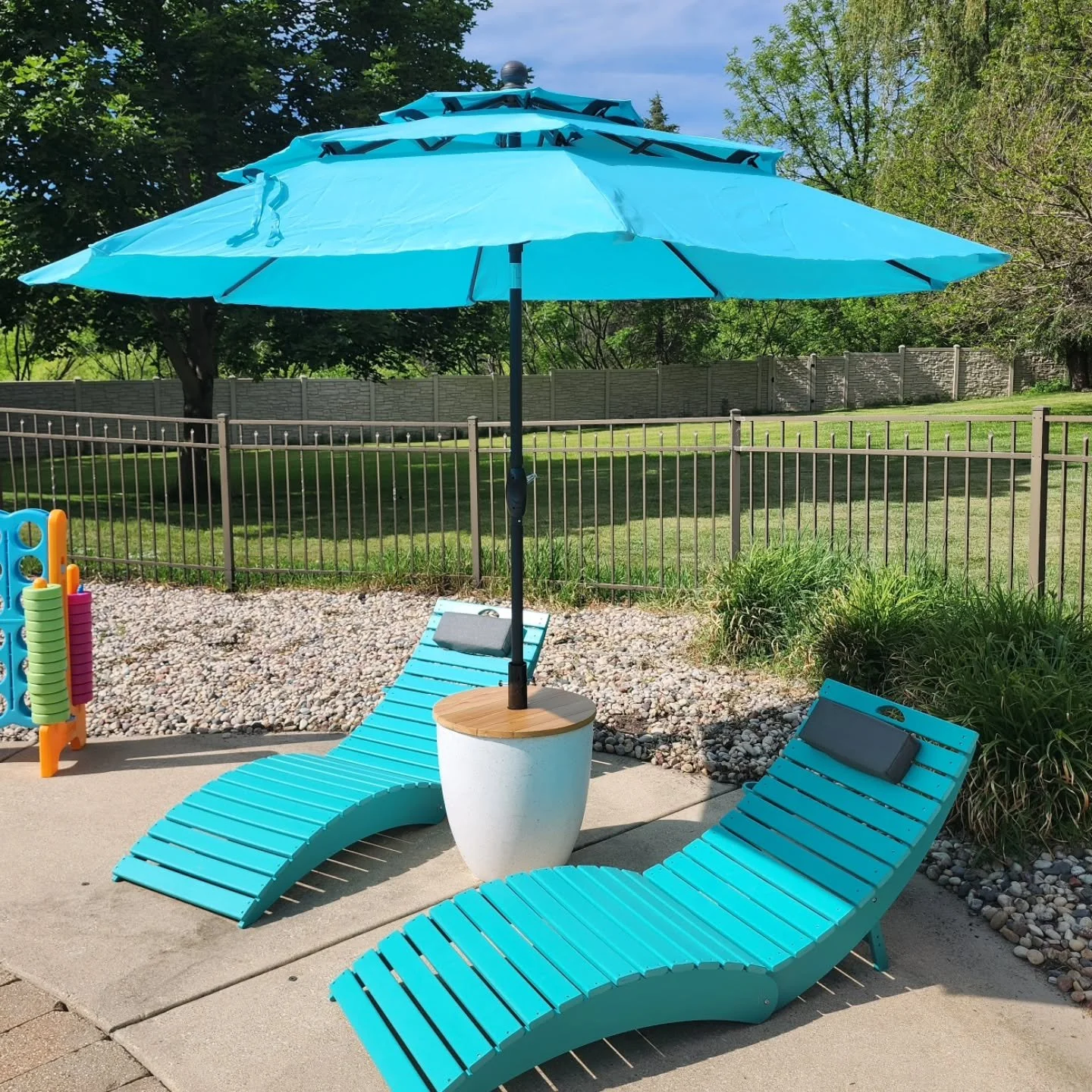 Planter by Home Goods. Concrete, bucket, and pvc by Home Depot. Umbrella by Wayfair.

Custom cedar top by Pawsitively Inspired. 😊 Put it all together for the cutest umbrella stand/ outdoor side table. ⛱️

It feels good to finally get a project done 