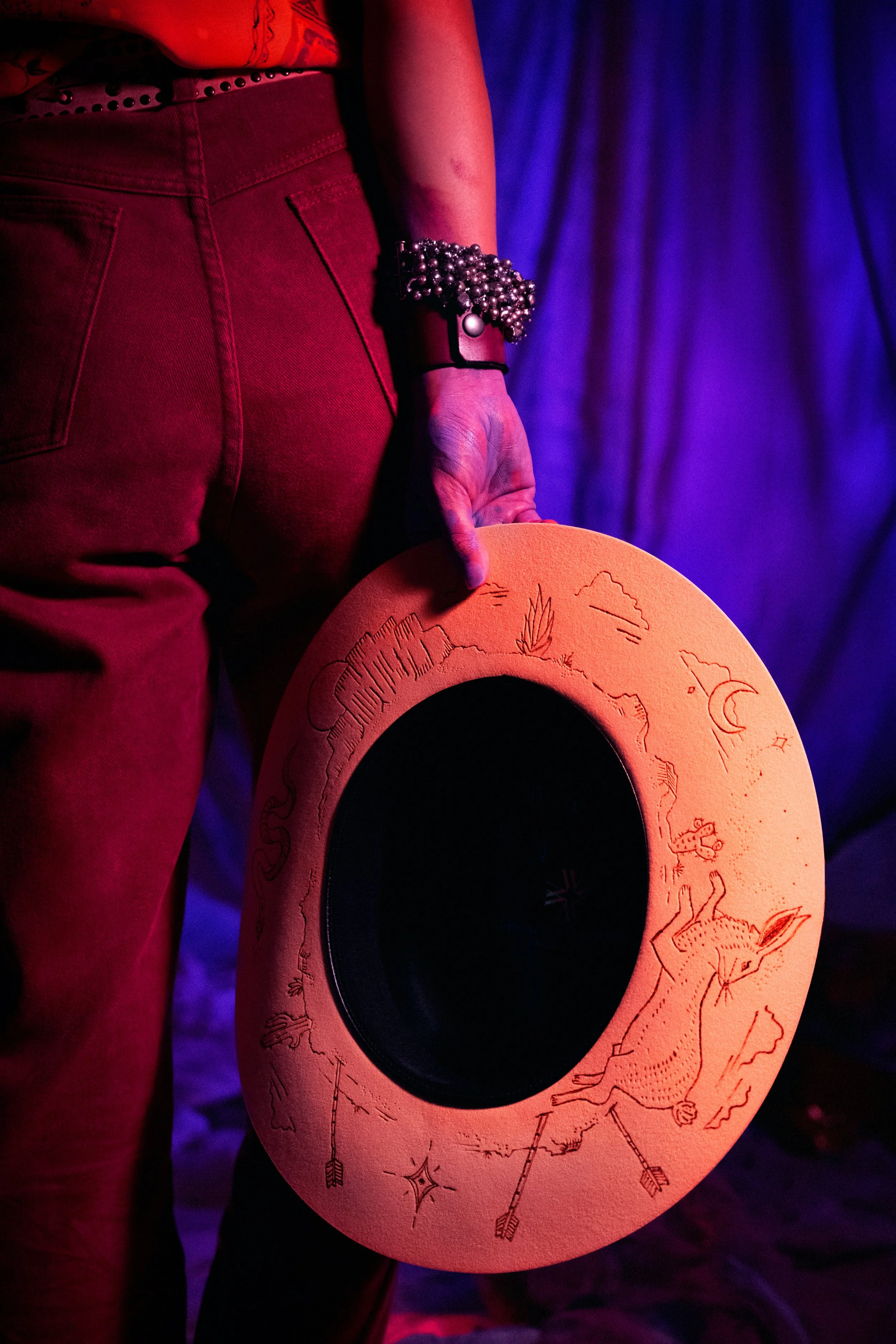 SHADOWGLOW #20843_R2.JPG