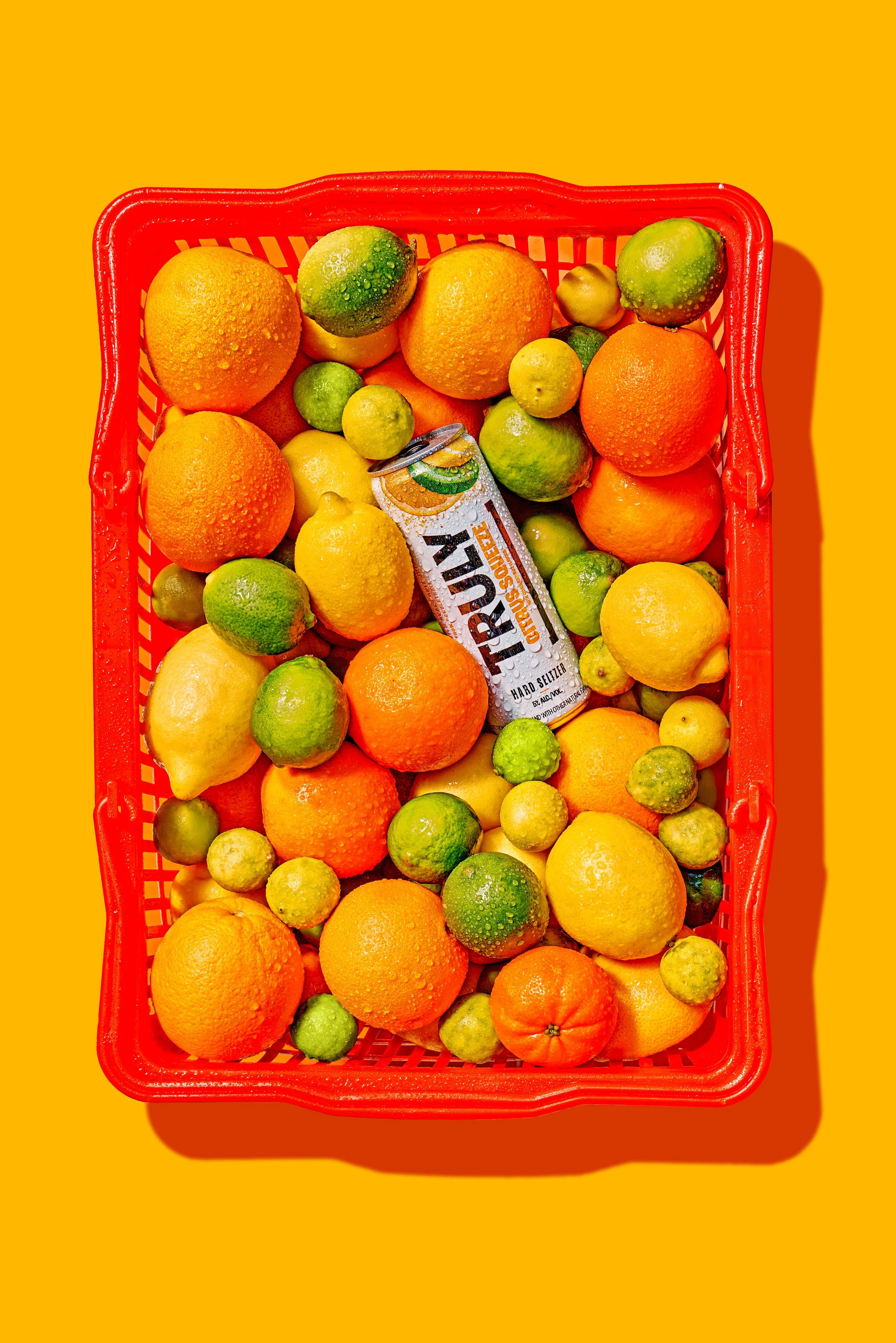Can_Surrounded_Citrus_Citrus_Squeeze_54220746.jpg