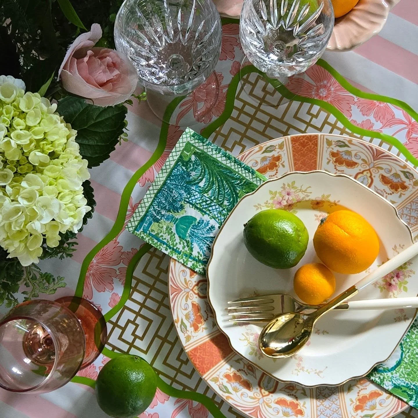 Preppy vibes all day long. Custom created placemats in a tablescape inspired by the summer issue of @southernladymag 
Napkins by @casparistyle 
Papers used in the placemats from @dabneylee @casparistyle @hobbylobby 
 Cheers to linens without the laun