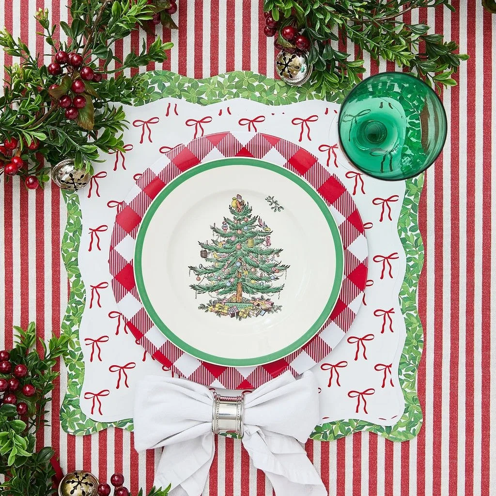 When your gifts match your table.
Add a touch of whimsy this Christmas with custom layered placemats made with festive wrapping paper and my exclusive Wavy Square templates. *link in bio* 
Cheers to linens without the laundry!

#christmastablesetting