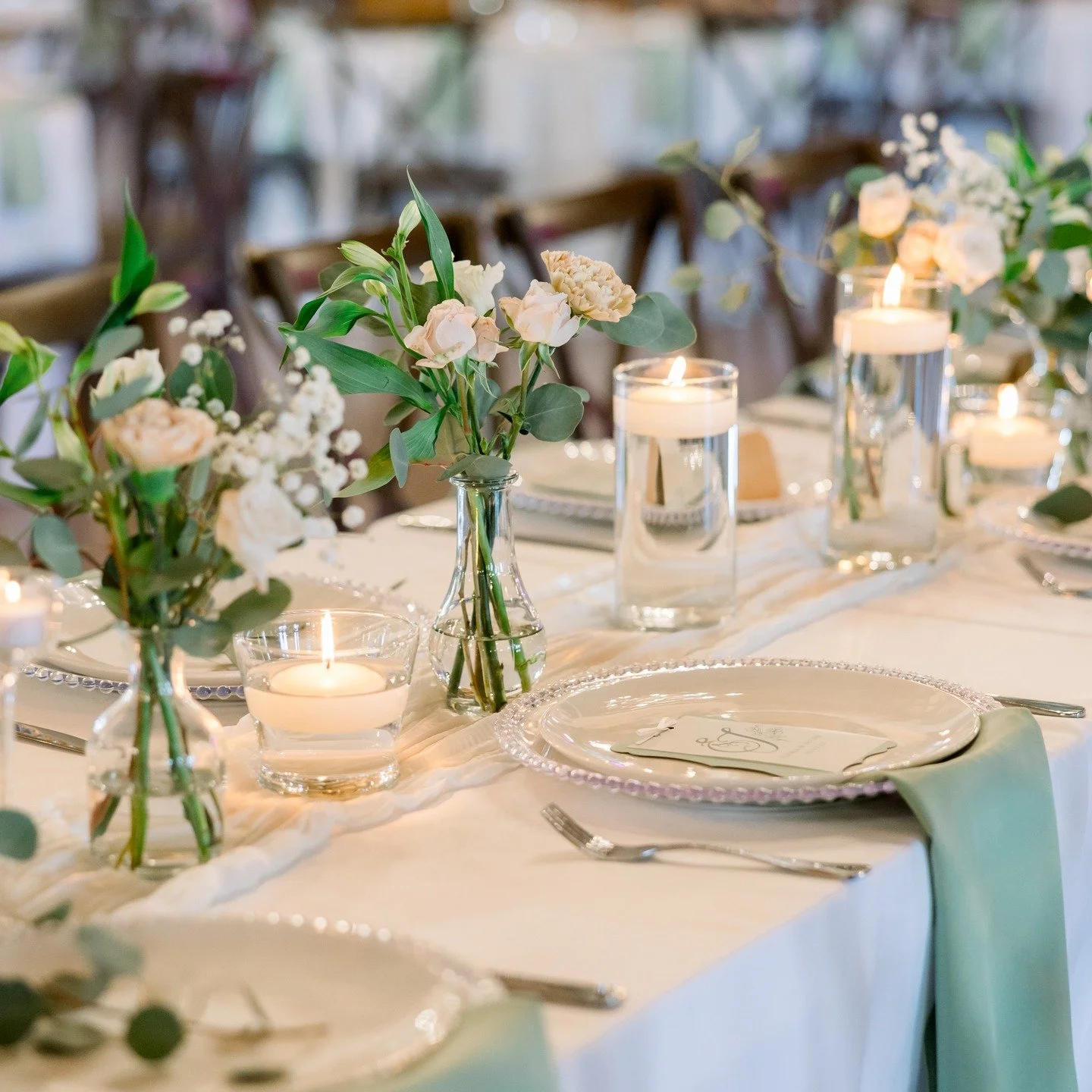 As I reflect on 2025, I am filled with gratitude. Gratitude for clients old and new who trusted me with their events. Gratitude for new opportunities to grow my tablescape design business. Gratitude for family and friends who support me and this craz