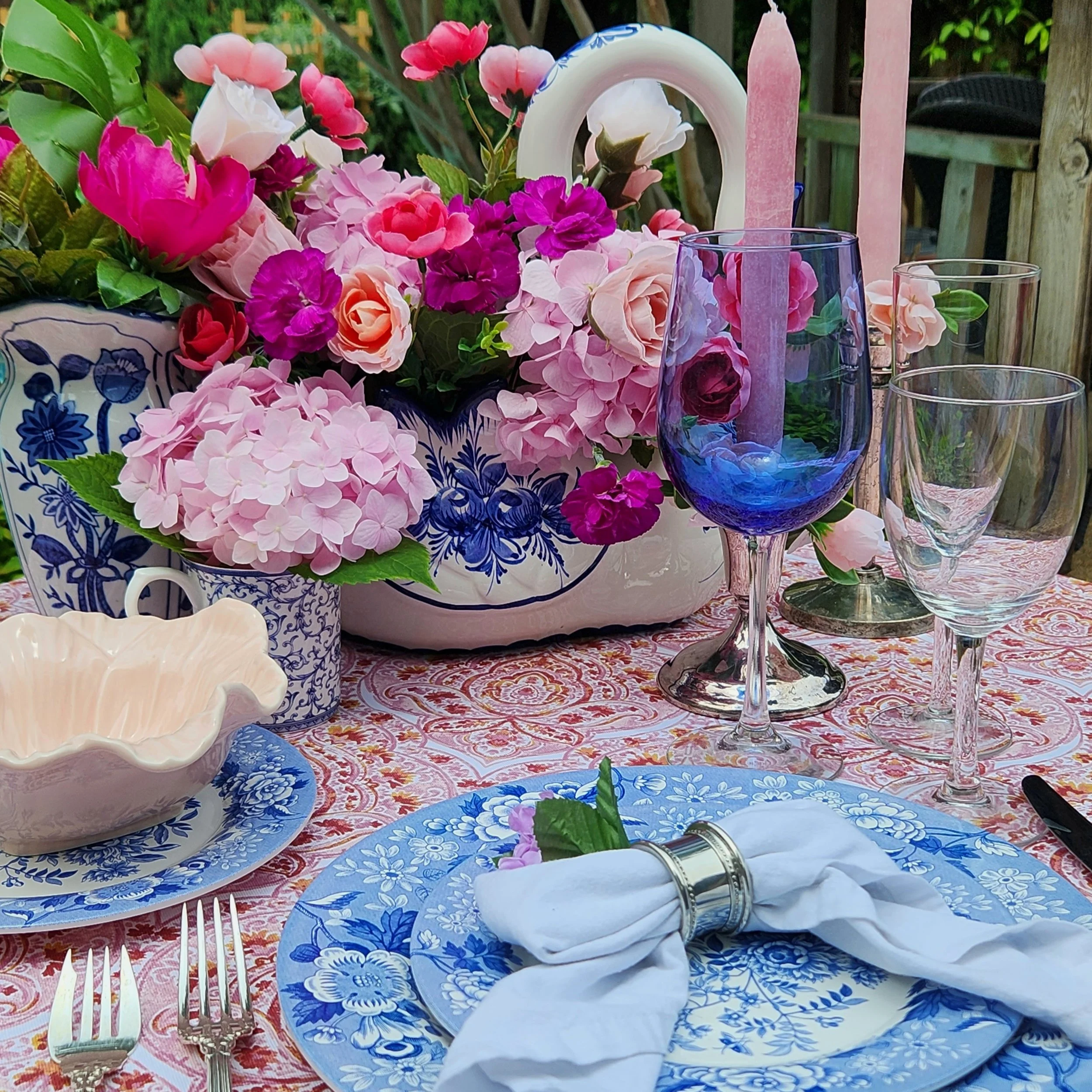 Nearly four years ago, I took a leap of faith and started my own tablescape design business. During that time I have gained countless new clients that I am proud to now call friends. I have learned so much and grown in so many ways. I have added cust