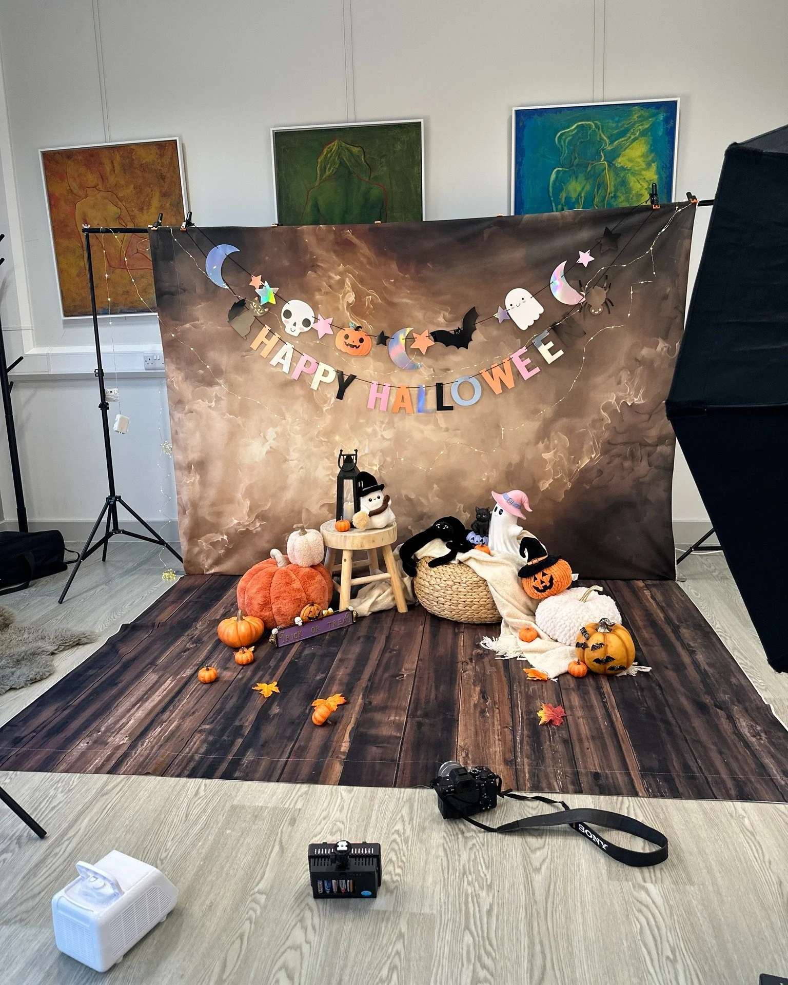 Transform your idea into reality at Gusto House Collingham! 📸🧘&zwj;♀️

We recently hosted a Mini Halloween photoshoot with @munchkinbabyphotography, which is perfect example of how our flexible studio space can be beautifully customised.

Whether y