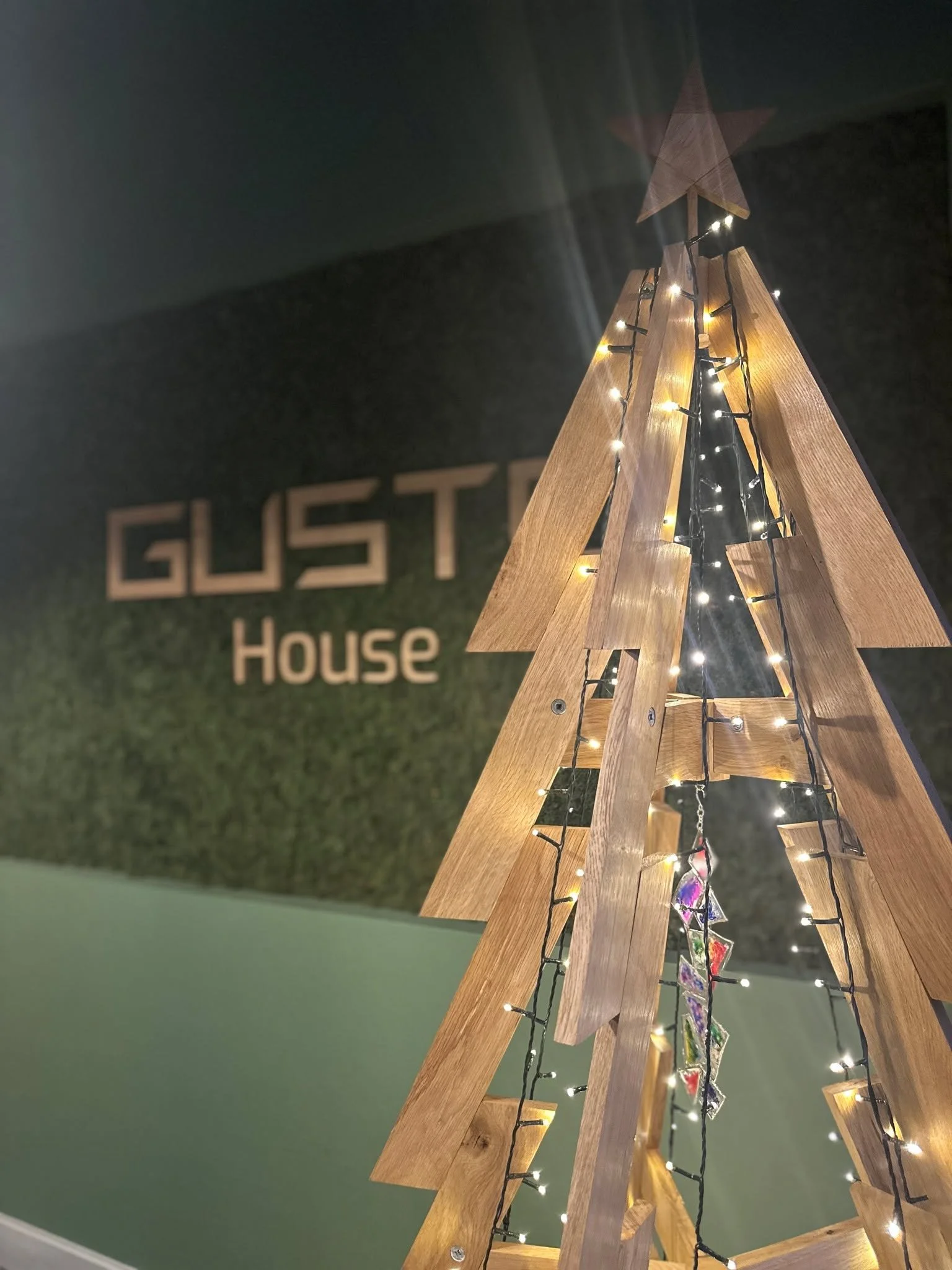Everyone at Gusto House would like to wish you a Merry Christmas and a Happy New Year. 💚

Please note our offices are now closed until the 5th January. ✨