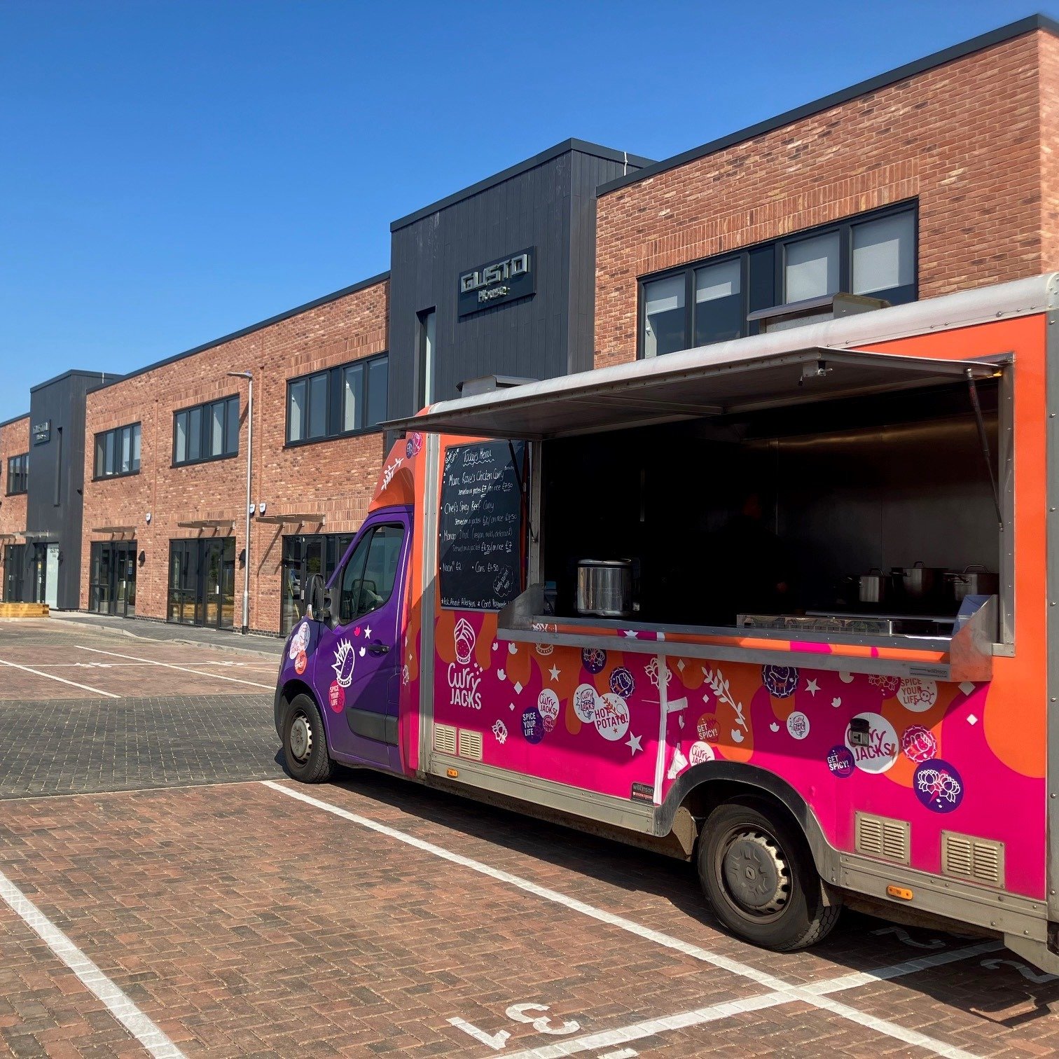 Get ready for a flavour-packed Friday! 

@curryjackscaf are back at Gusto House Collingham tonight, with their delicious and freshly-made street food. 🔥

Pre-order now by messaging the Curry Jack's Instagram page, or email spiceyourlife@curryjacks.u