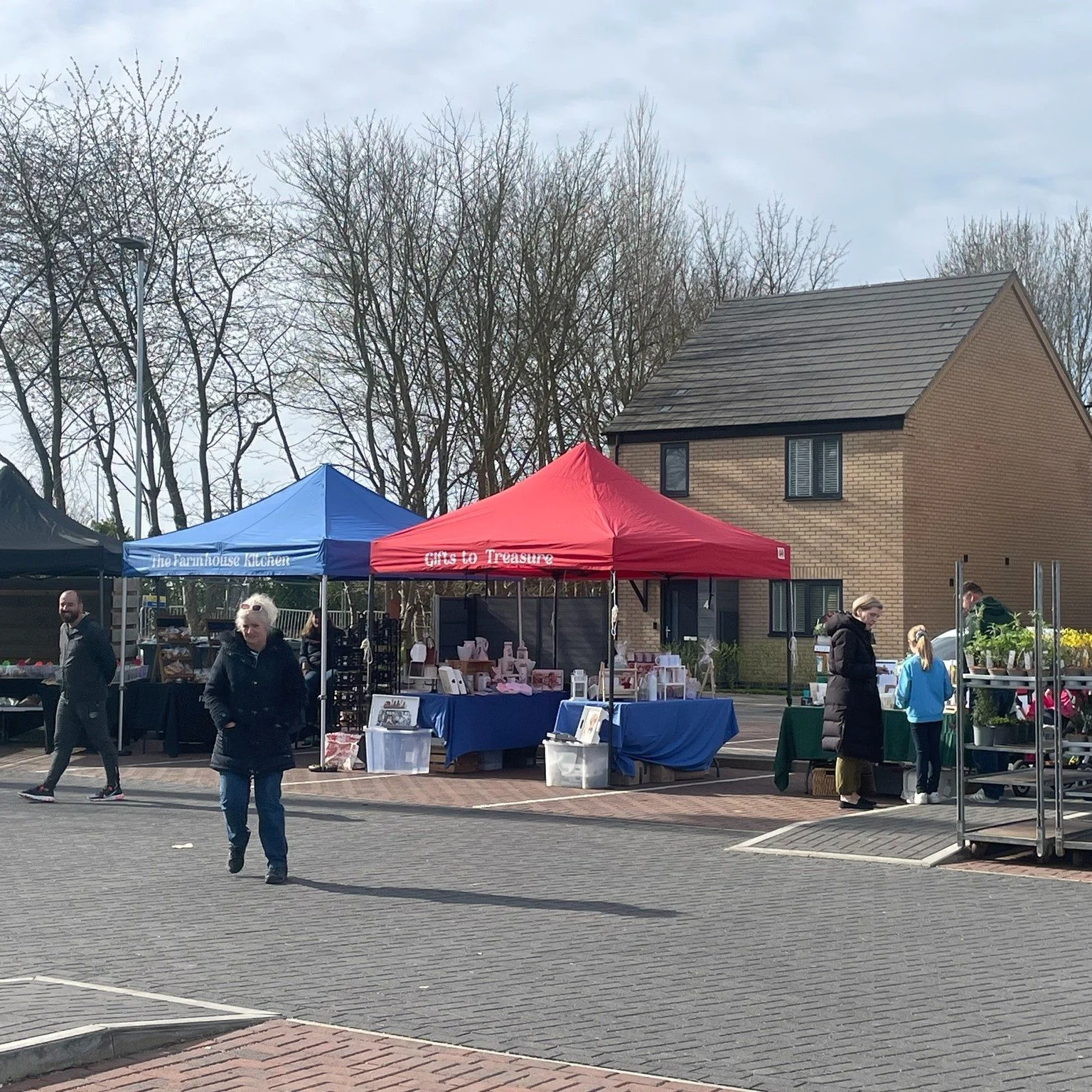 Struggling to find something to do this weekend? Why not visit the Collingham Pop Up market, which is on EVERY SATURDAY!

📆 When: 9am - 1pm
📌 Where: Gusto Homes  Car Park 
 🥬Organised by @nathan.willows 

Grab some amazing local goods, including:
