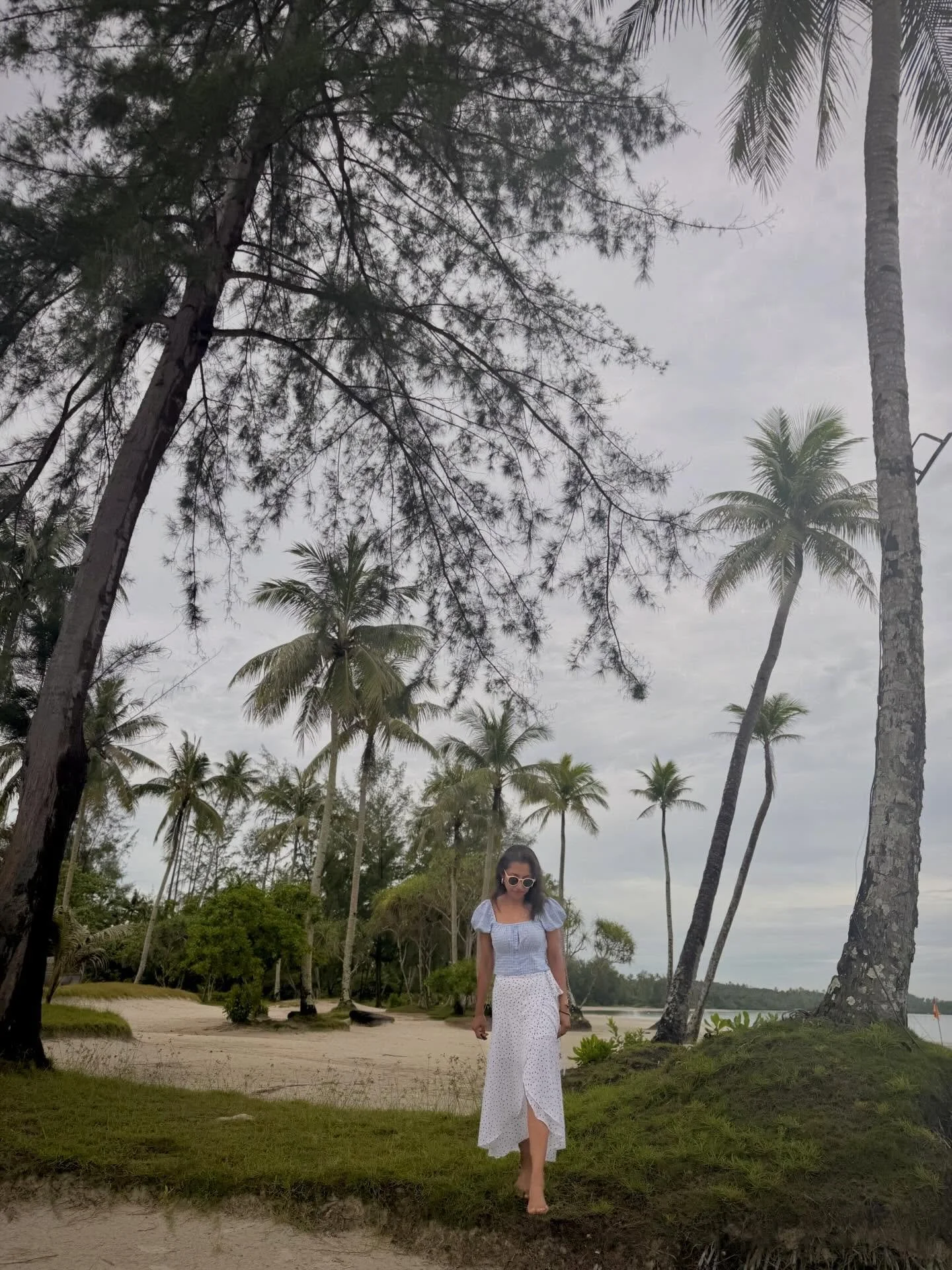 It&rsquo;s #JoyfulJune 

Manifesting more laughter, more adventures, more peace, and more moments that make my soul feel alive. Grateful always to be able to see the beauty and wonders of life. 

Here&rsquo;s to choosing joy every single day 🩵 
Read