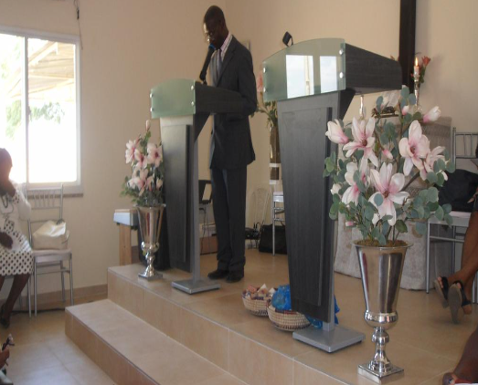 O Altar do Centro de Pregação e Centro Missionário.PNG