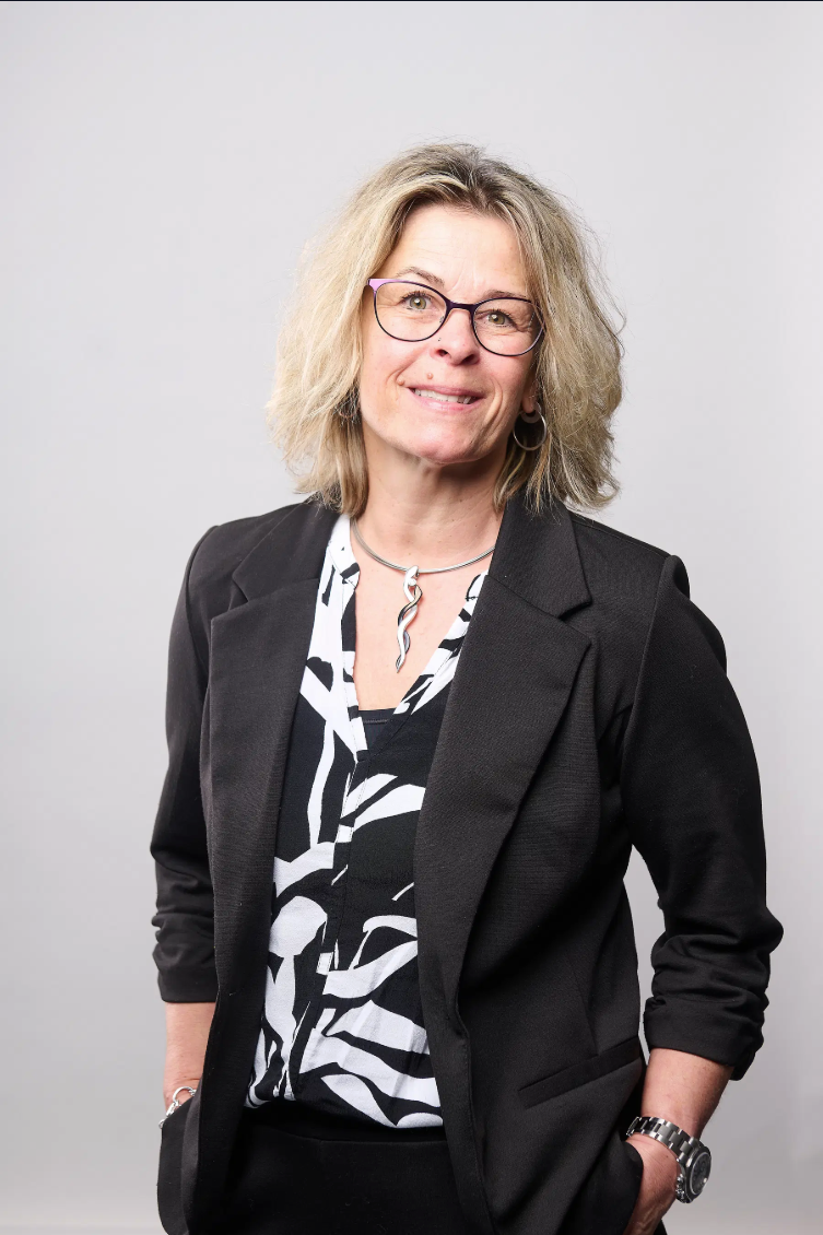 Claudia Lüthi .png