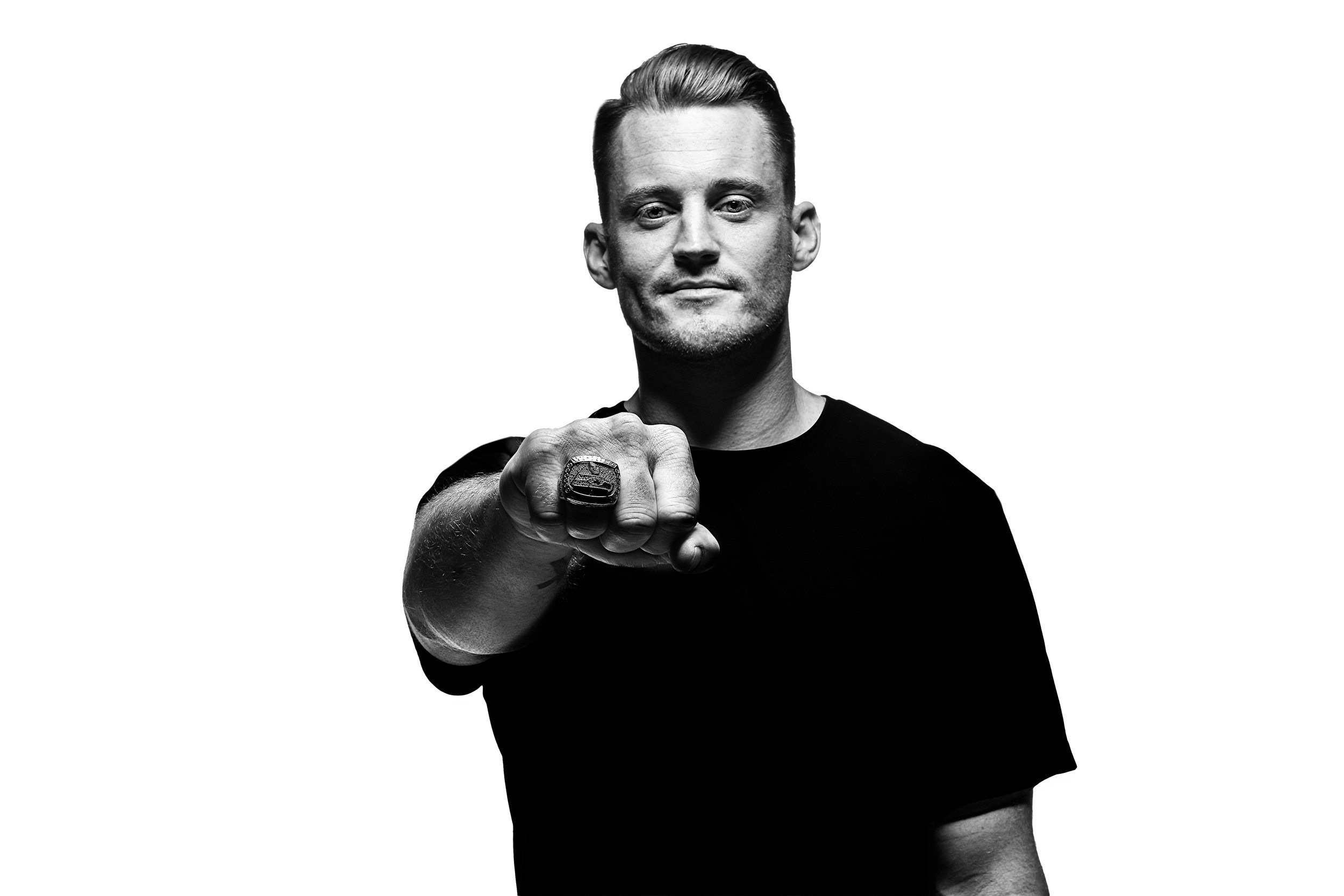 Super Bowl Champion Clint Gresham Shares how he found Freedom from a Lifelong Struggle with Anxiety, Depression in New I Am Second Film