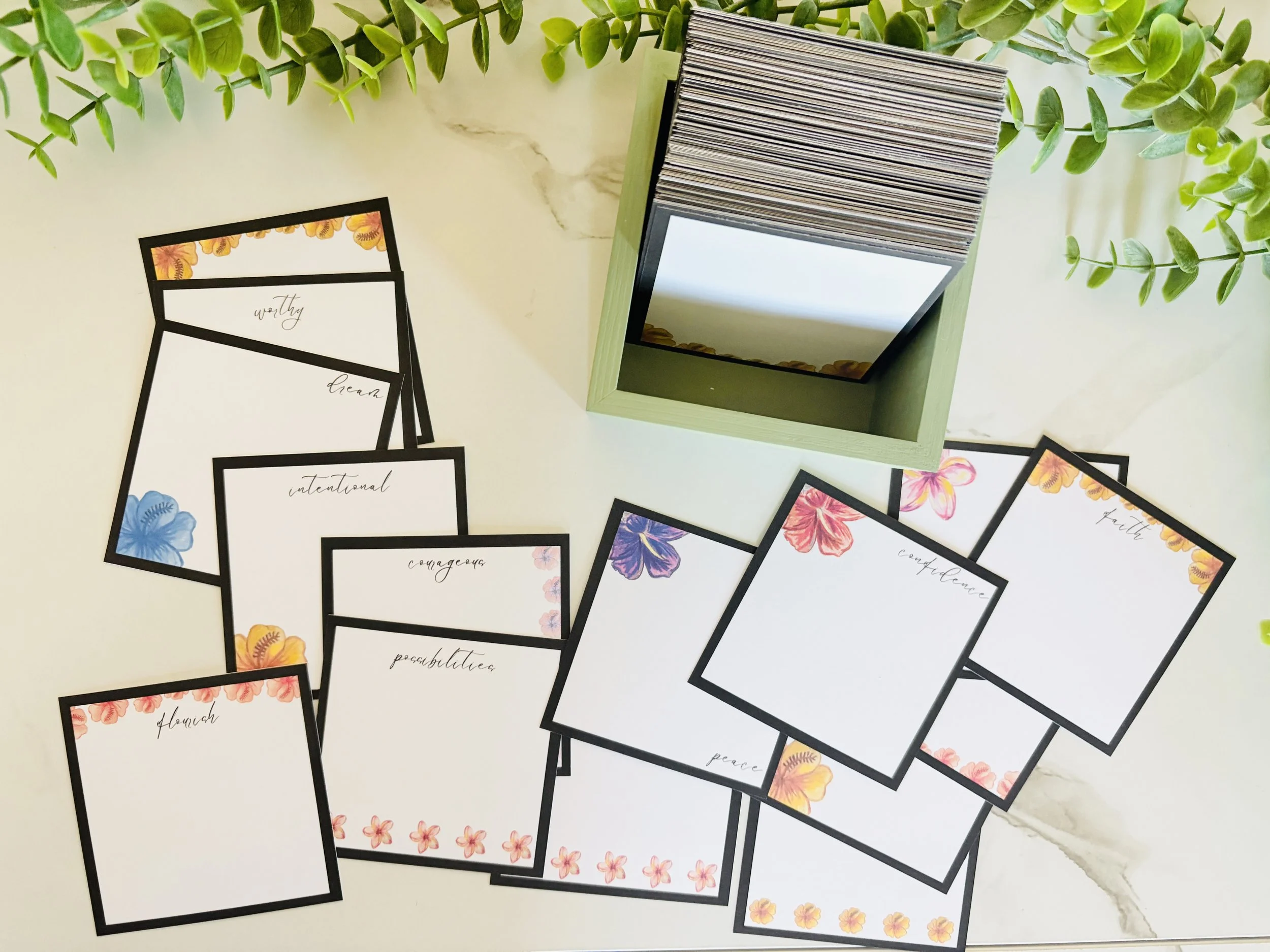 Floral Notes*. Desktop note cards in a wood box.