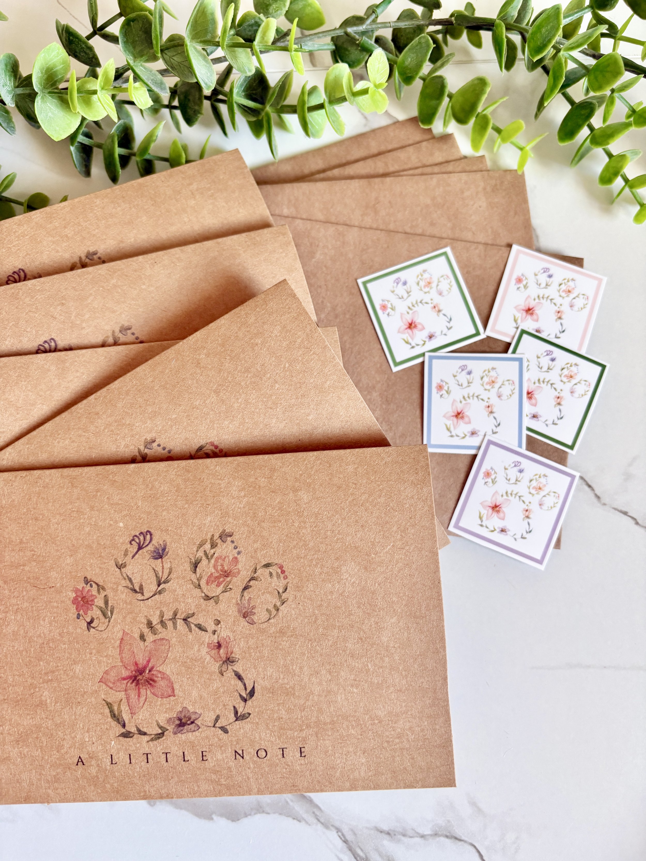 Pretty Paw: A Little Note. Single or Set of 5.