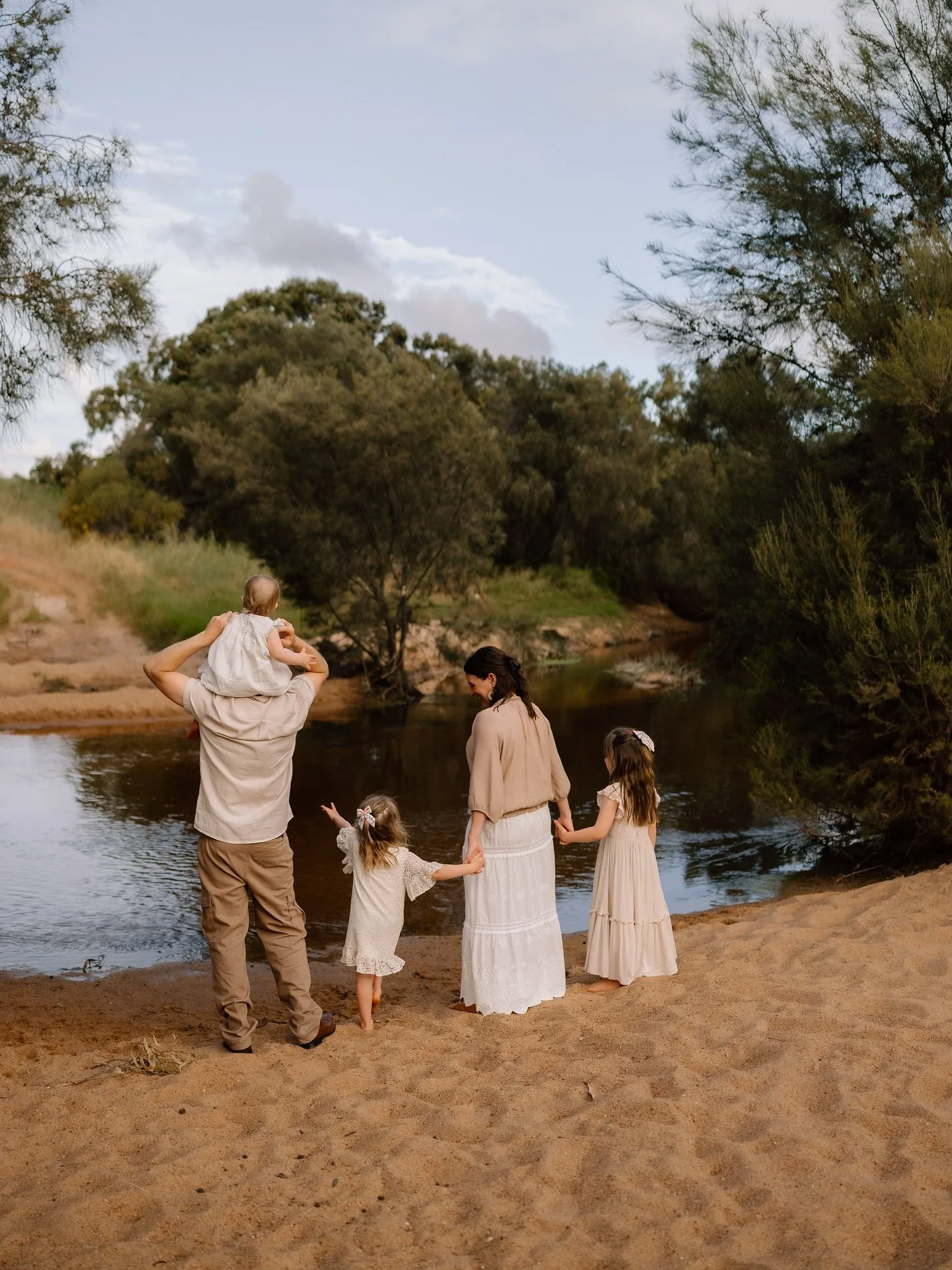 been loving the bush locations recently with the last of the river flow coming through 🤍

profesh snappies don&rsquo;t need to be all forward facing. happy to snap up some social media friendly goodness in case you&rsquo;d love to showcase your grow