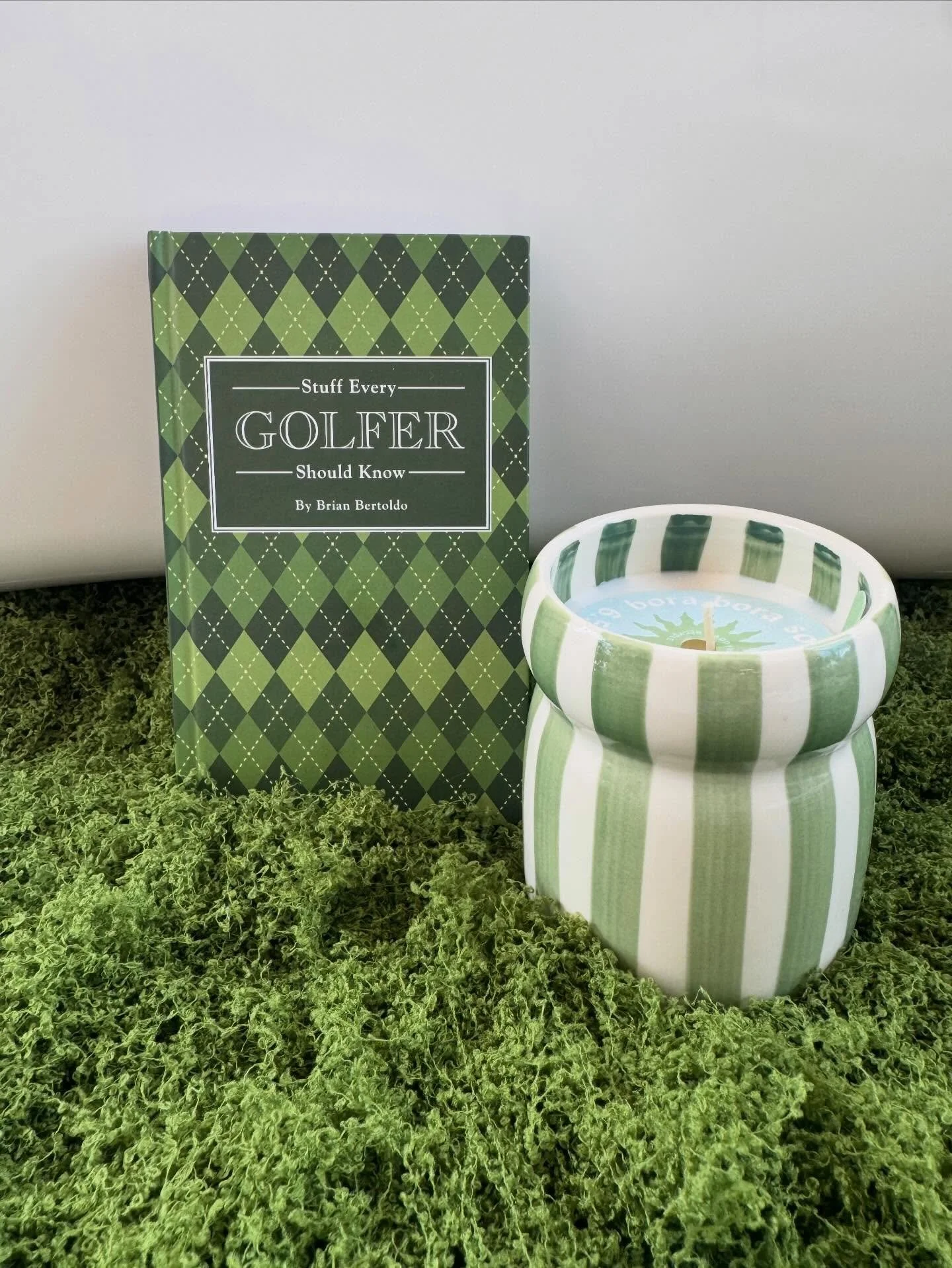 This weekend has us feeling very green ⛳️ Channeling the effortless and timeless style of @themasters