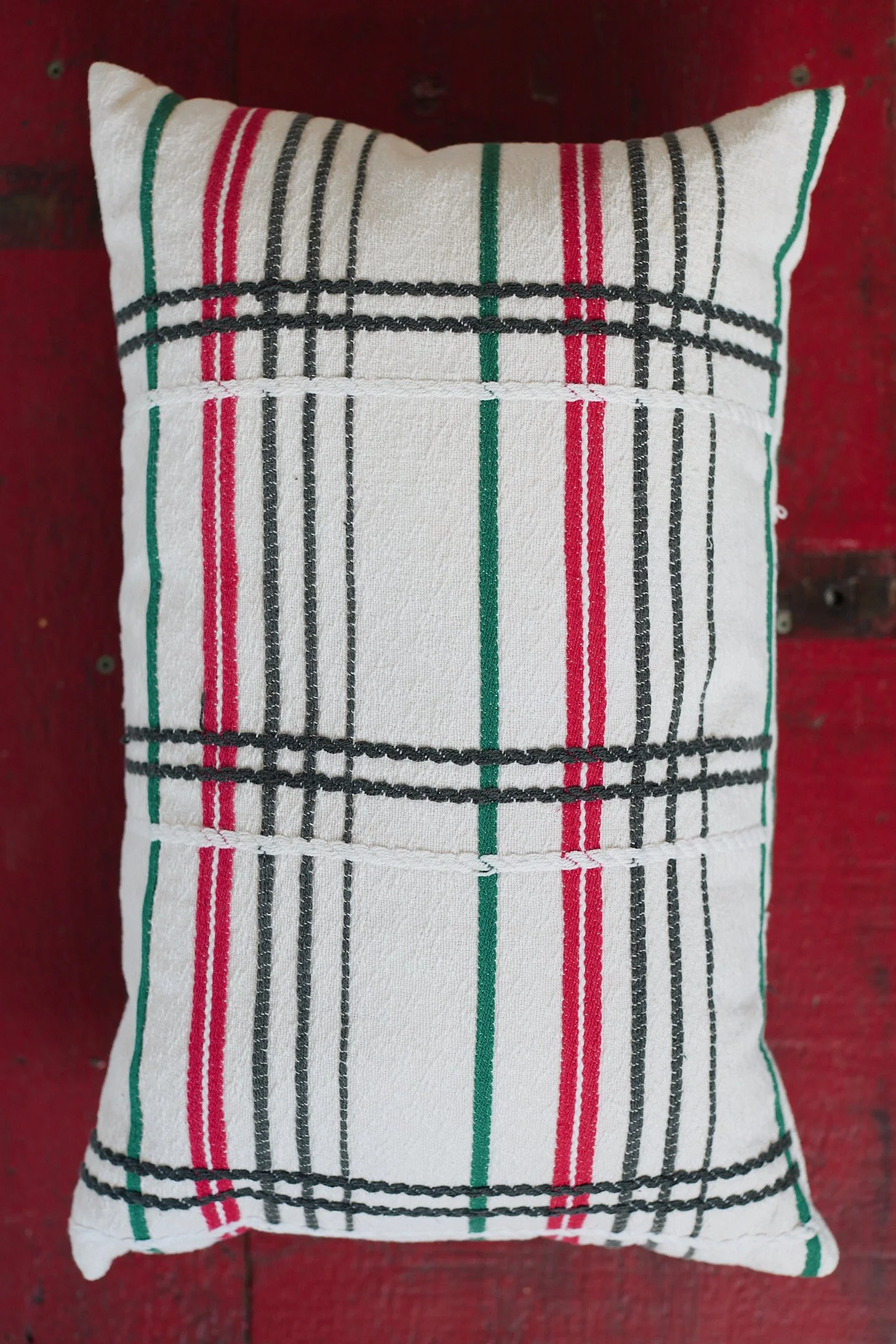 plaid dec pillow detail shot.jpg
