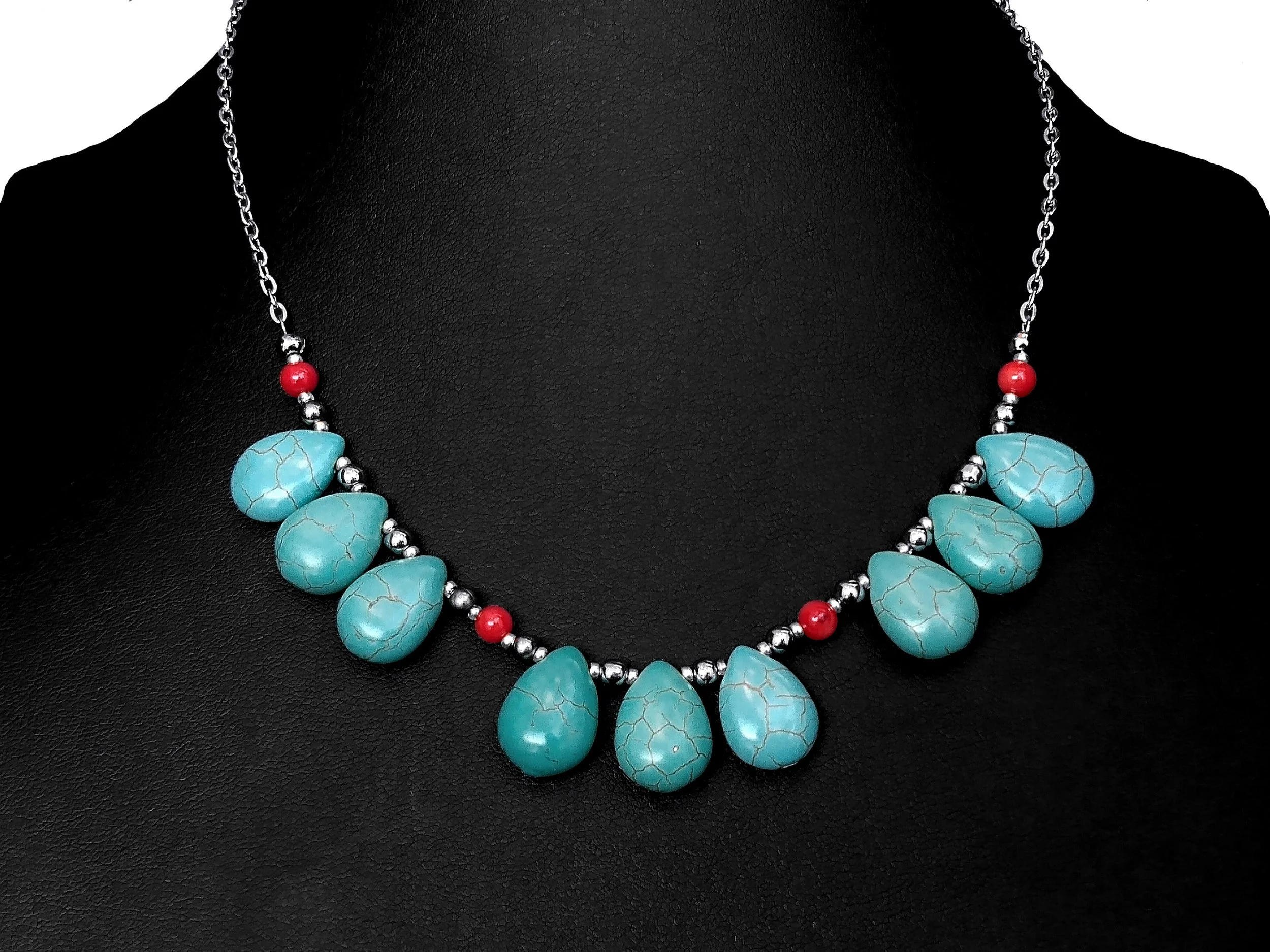 #679 Turquoise Magnesite Teardrop Choker