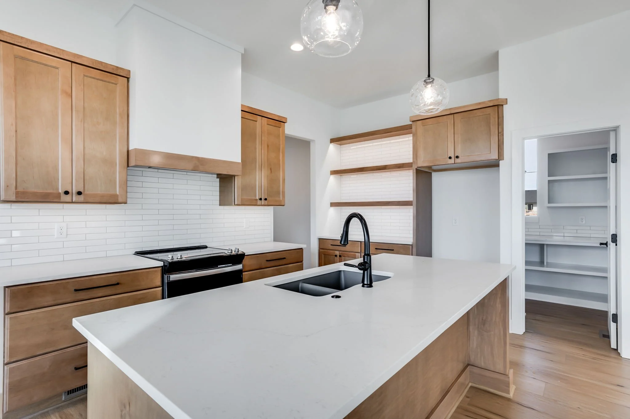 9643 W Kollmeyer St-11.jpg