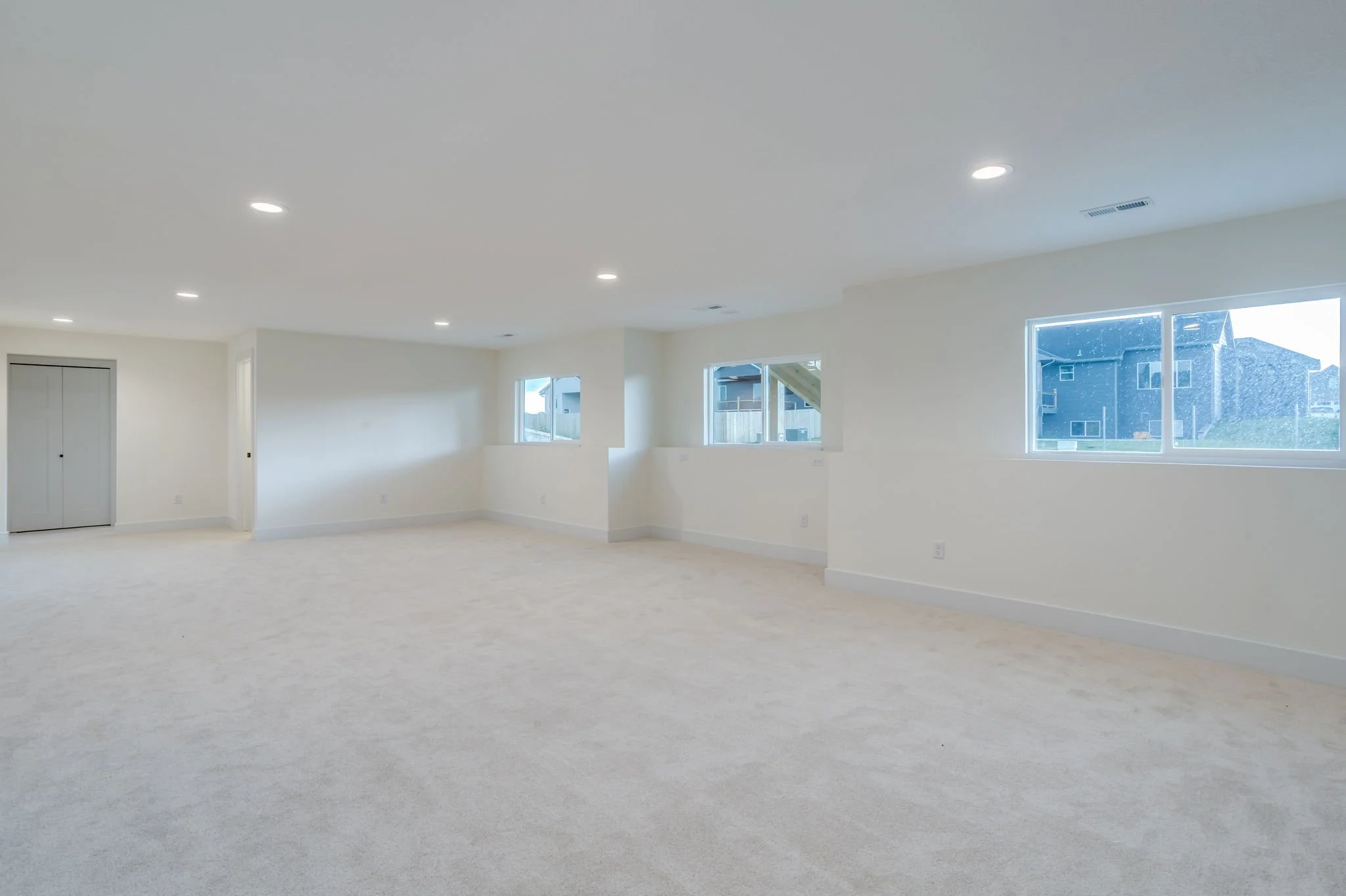 30-web-or-mls-3347 S Linden Ct-32.jpg