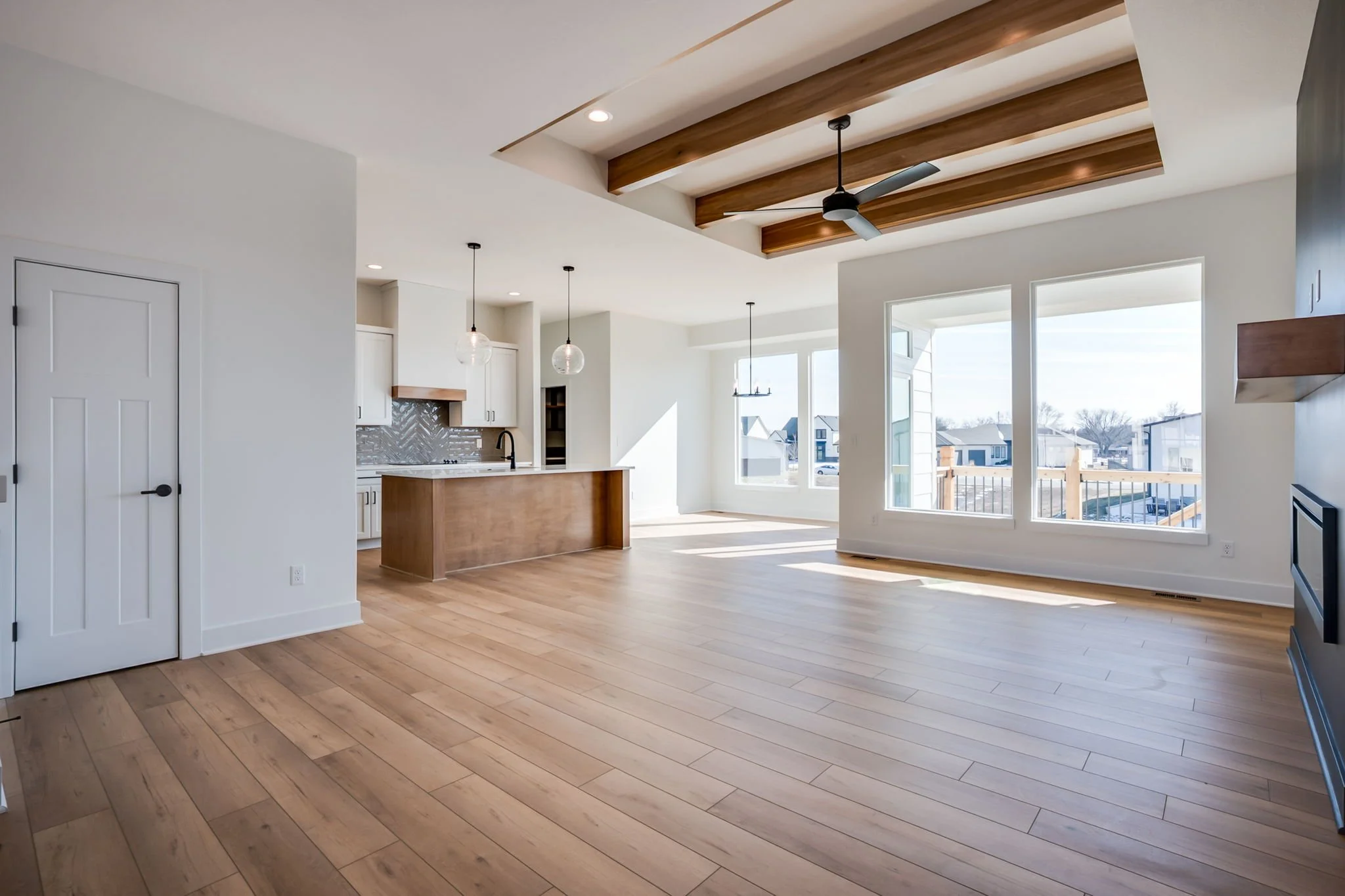 184 S Wellcrest Ct-04.jpg