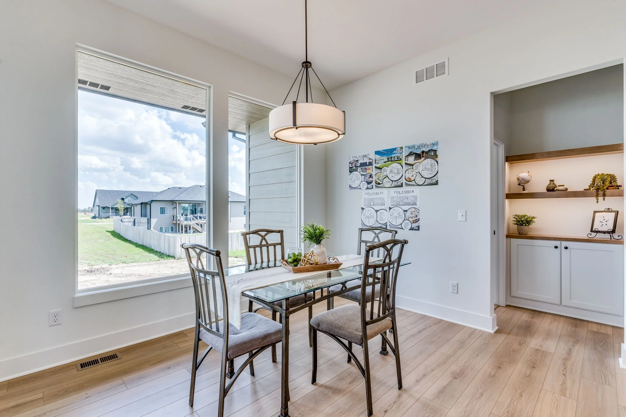 10-web-or-mls-210 S Wellcrest Ct-10.jpg