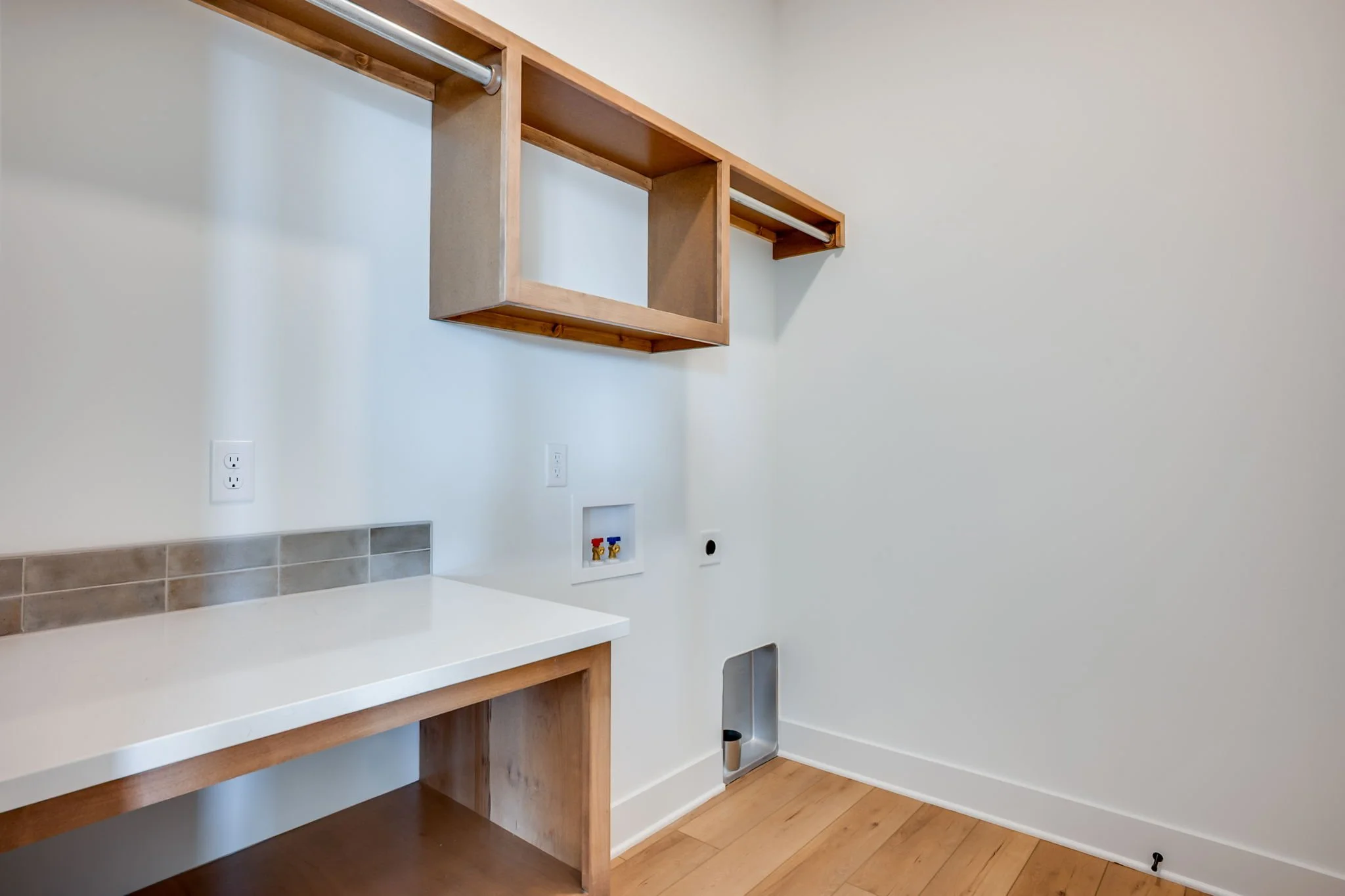 184 S Wellcrest Ct-25.jpg