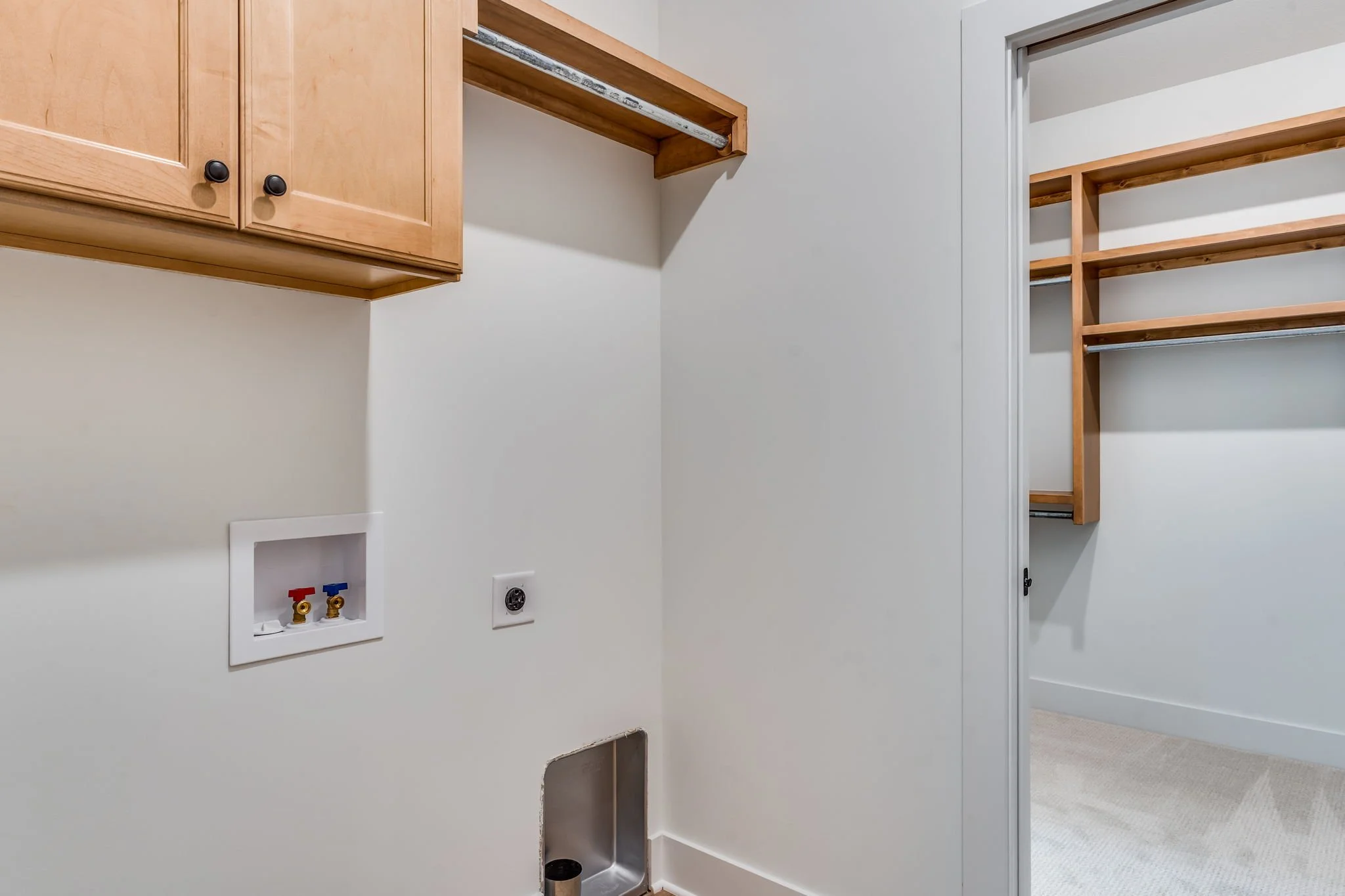 22-web-or-mls-210 S Wellcrest Ct-22.jpg