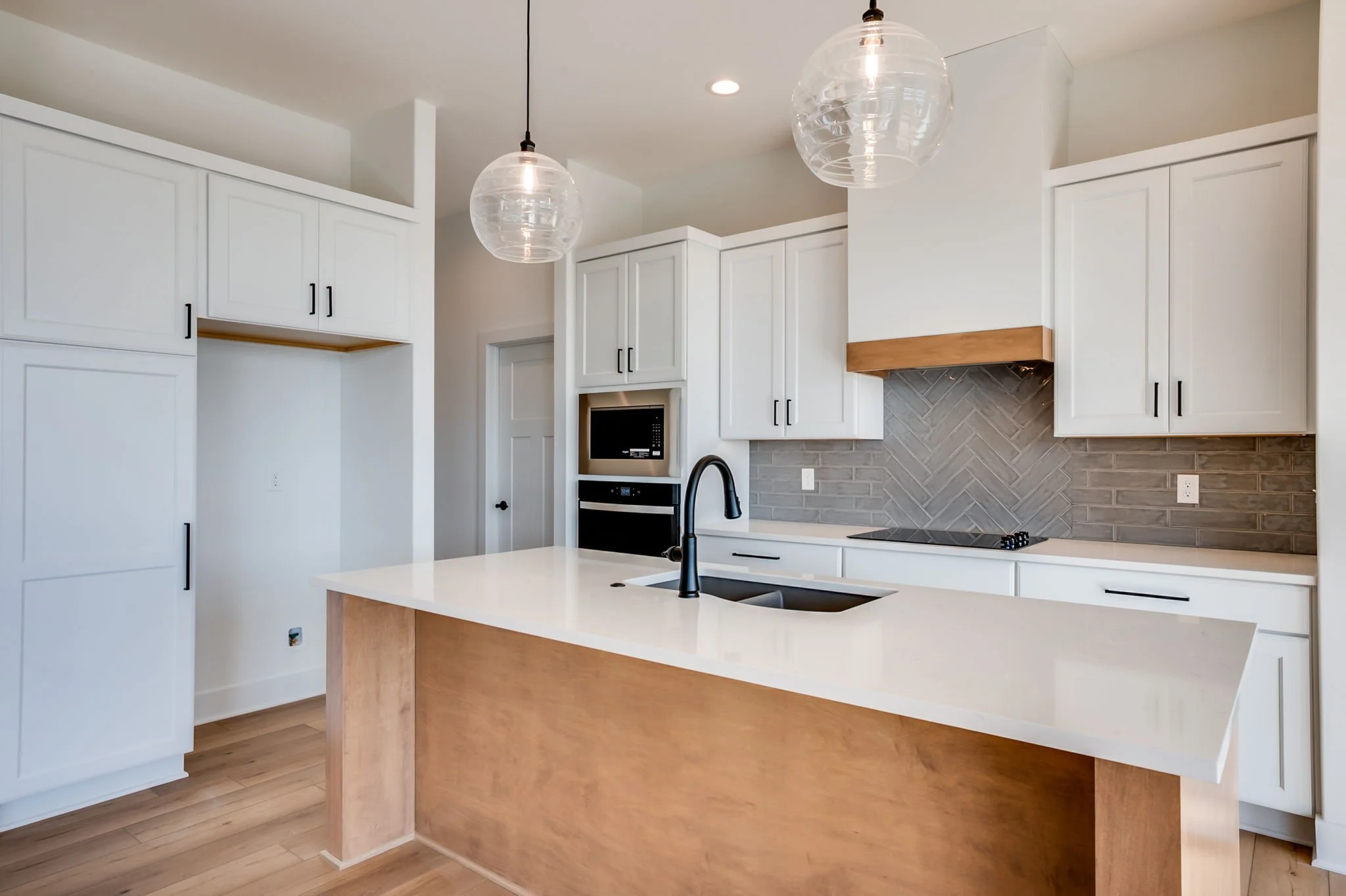 184 S Wellcrest Ct-11.jpg