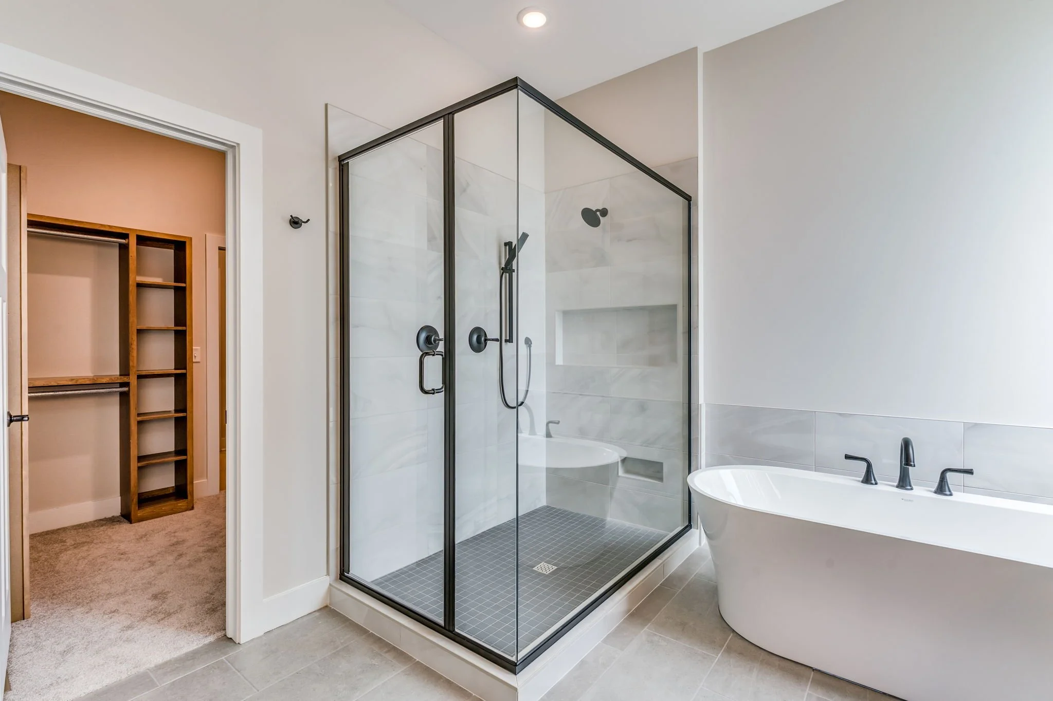 27-web-or-mls-176 S Wellcrest Ct-29.jpg