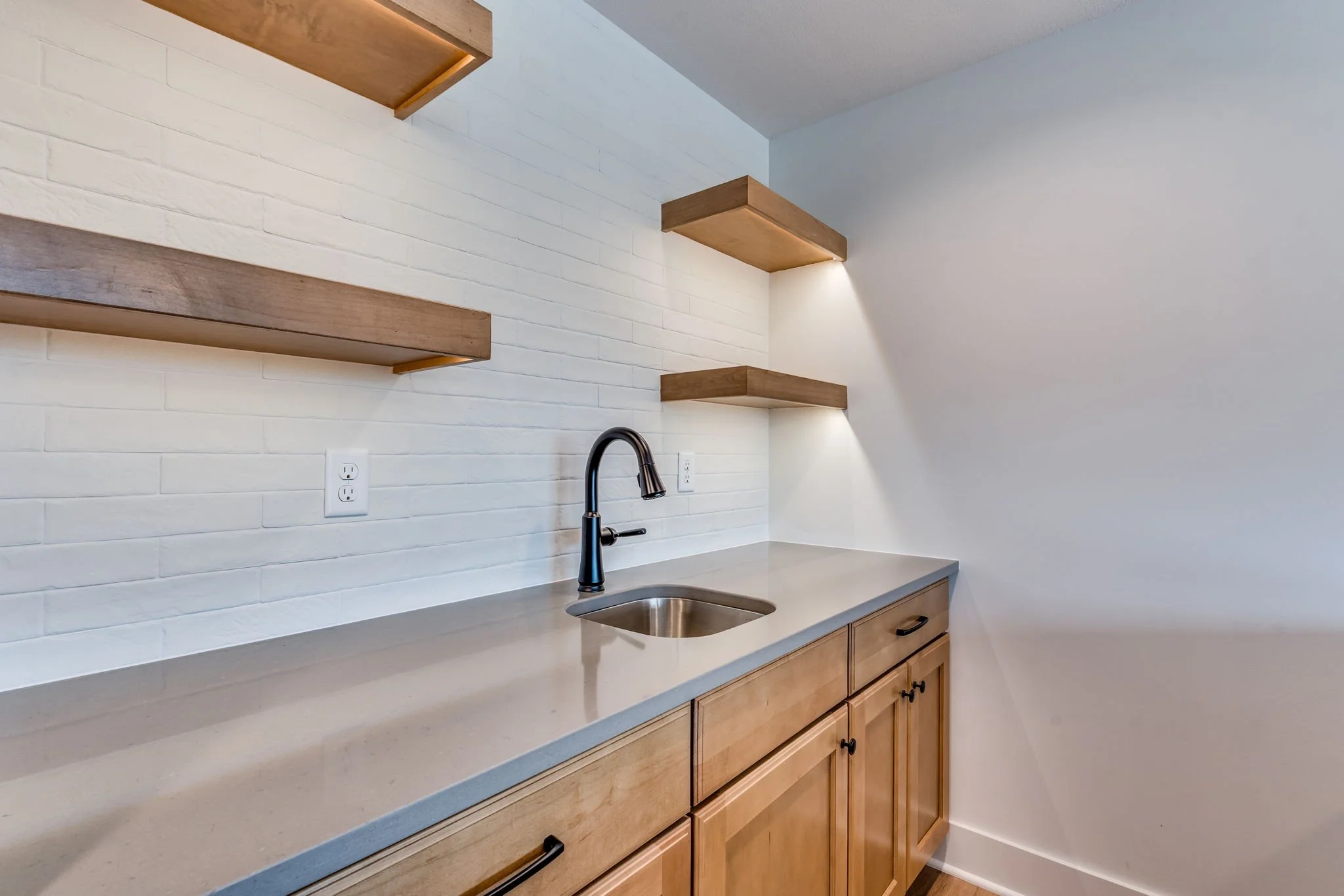 39-web-or-mls-210 S Wellcrest Ct-39.jpg