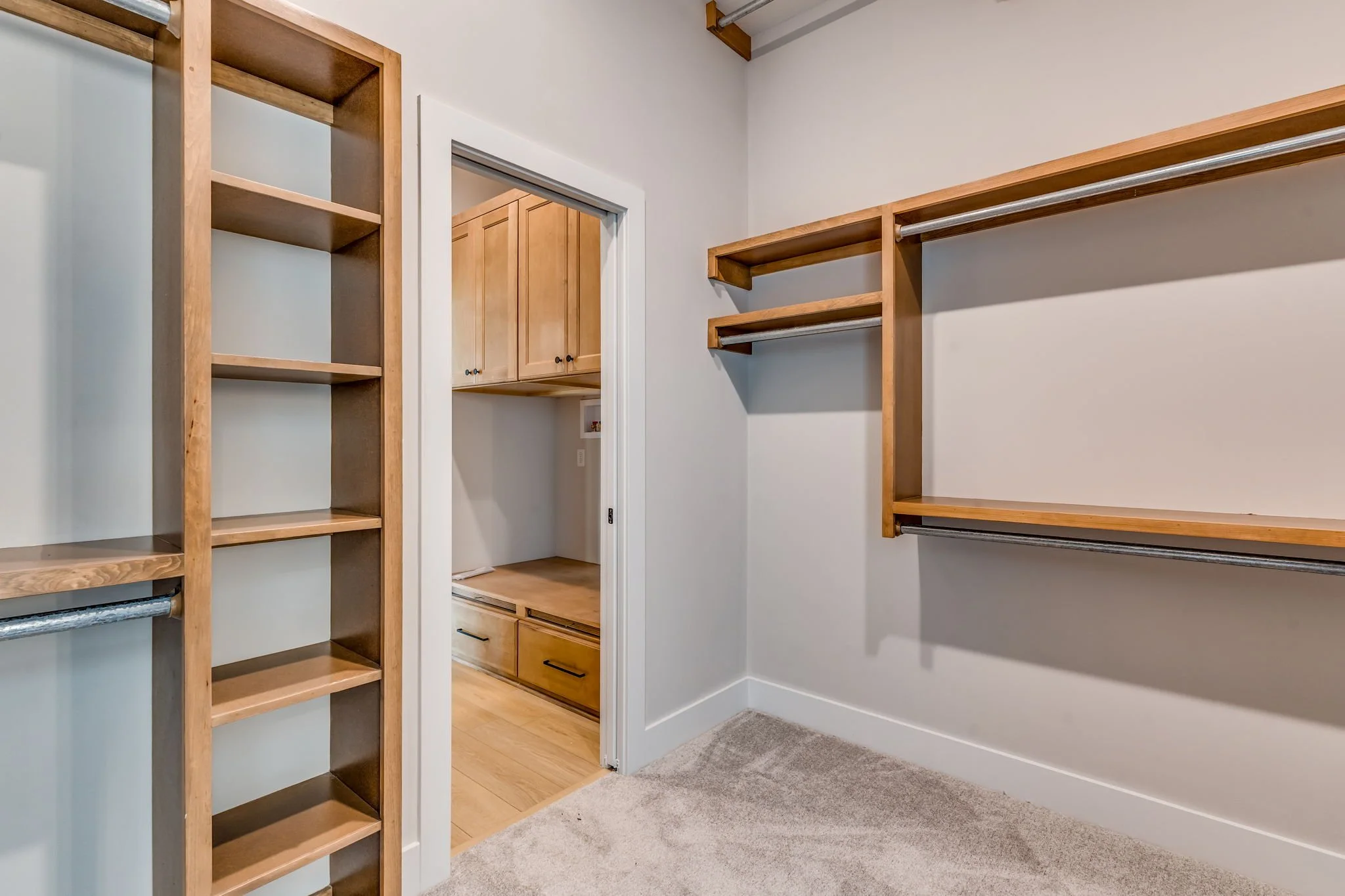 28-web-or-mls-176 S Wellcrest Ct-30.jpg