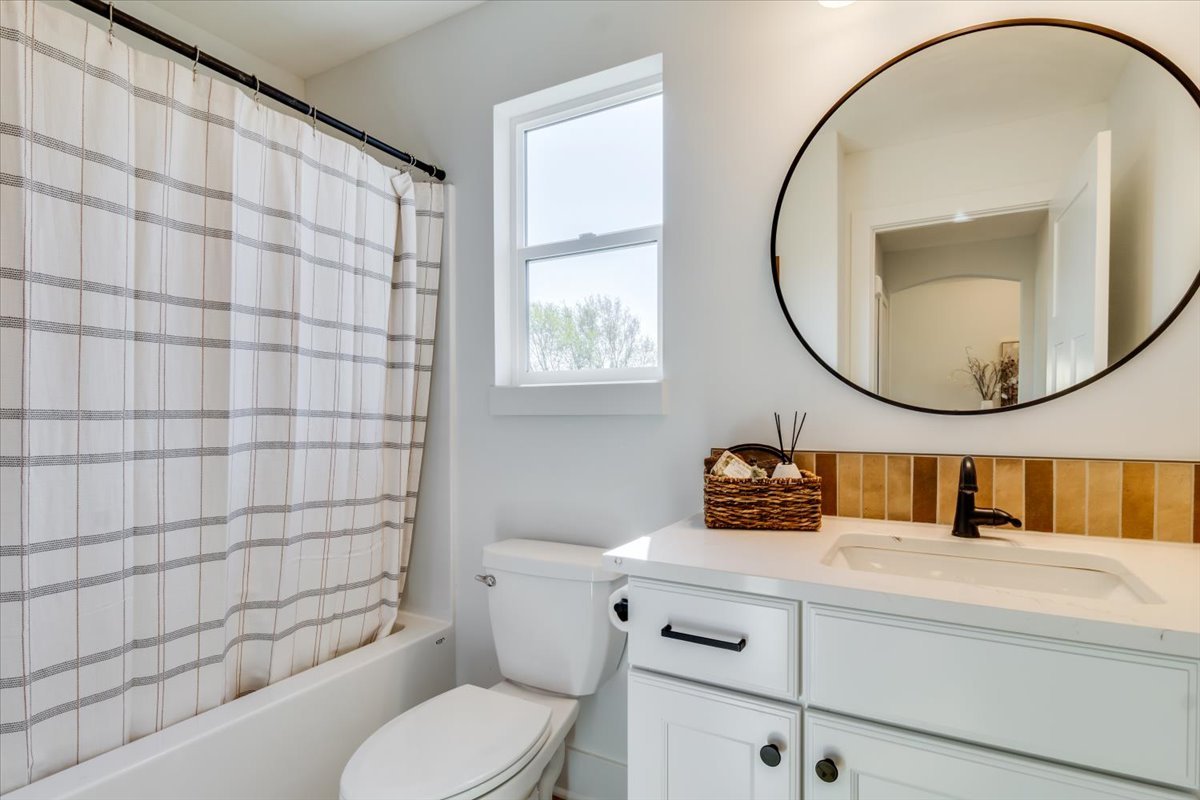 31-4710 N Saker Cir-32.jpg