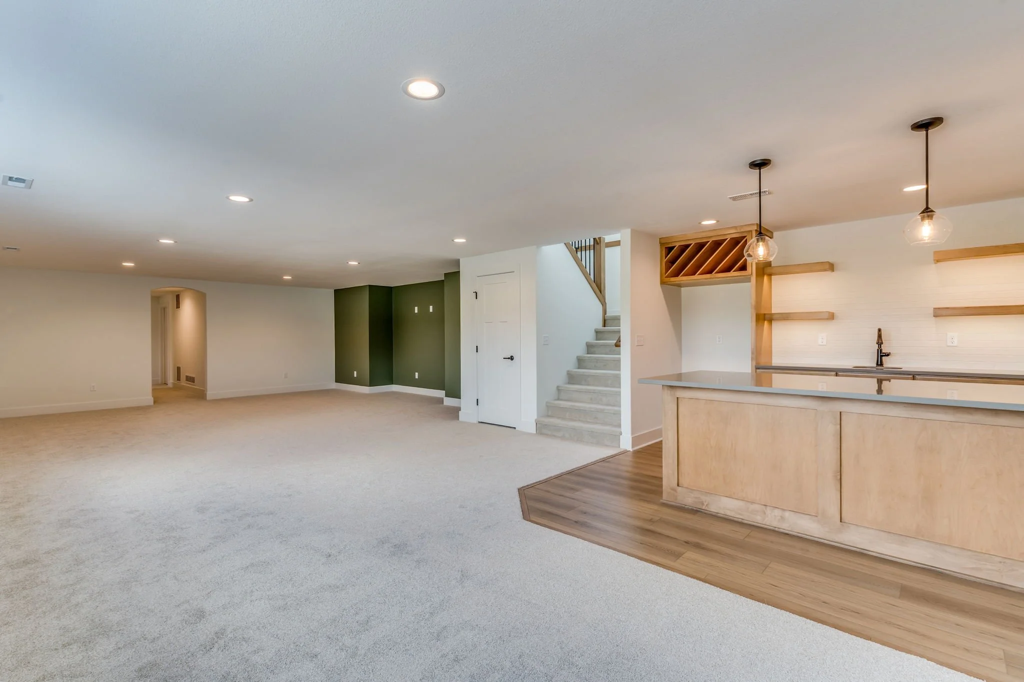 35-web-or-mls-210 S Wellcrest Ct-35.jpg