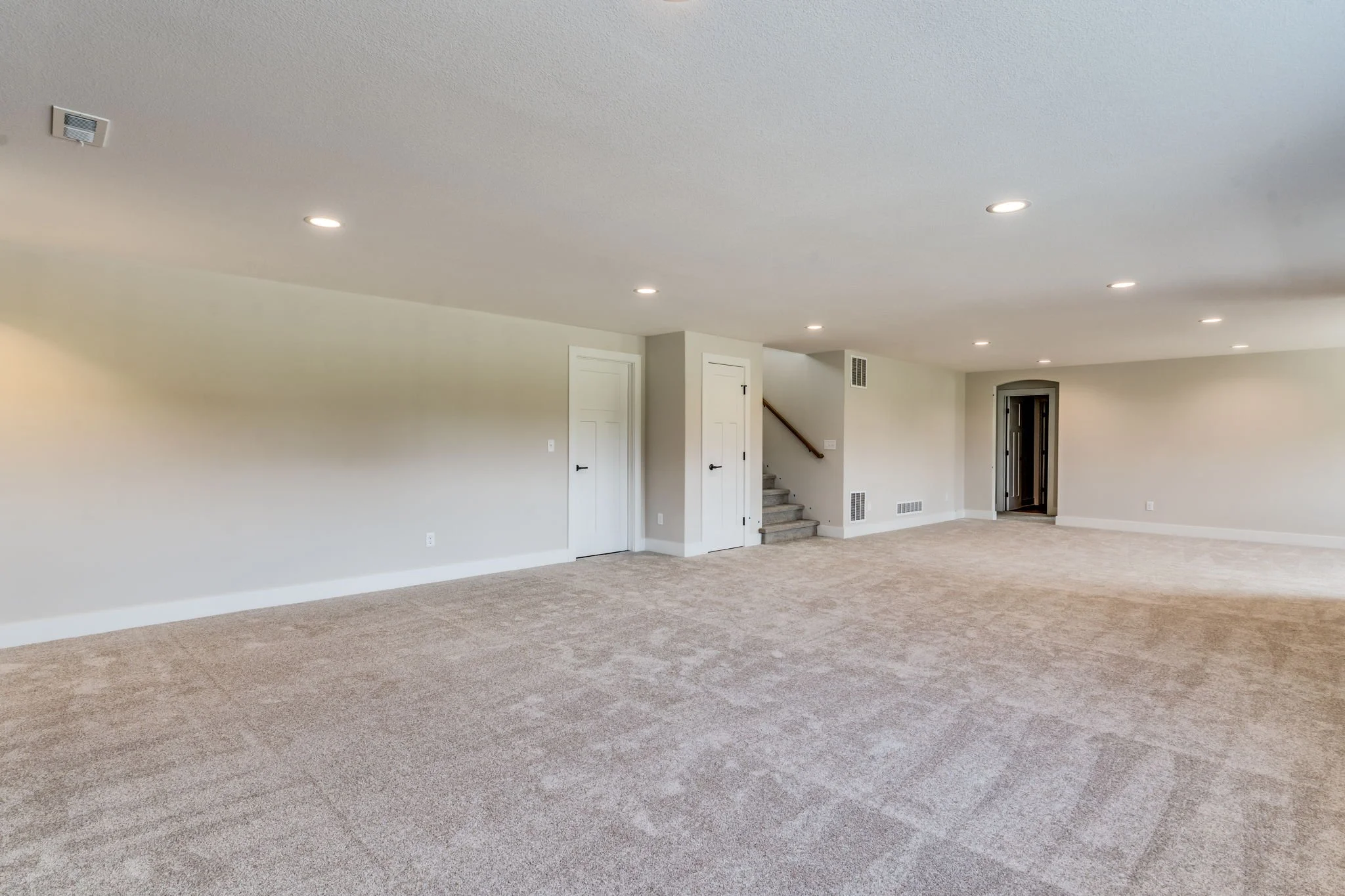 36-web-or-mls-176 S Wellcrest Ct-38.jpg