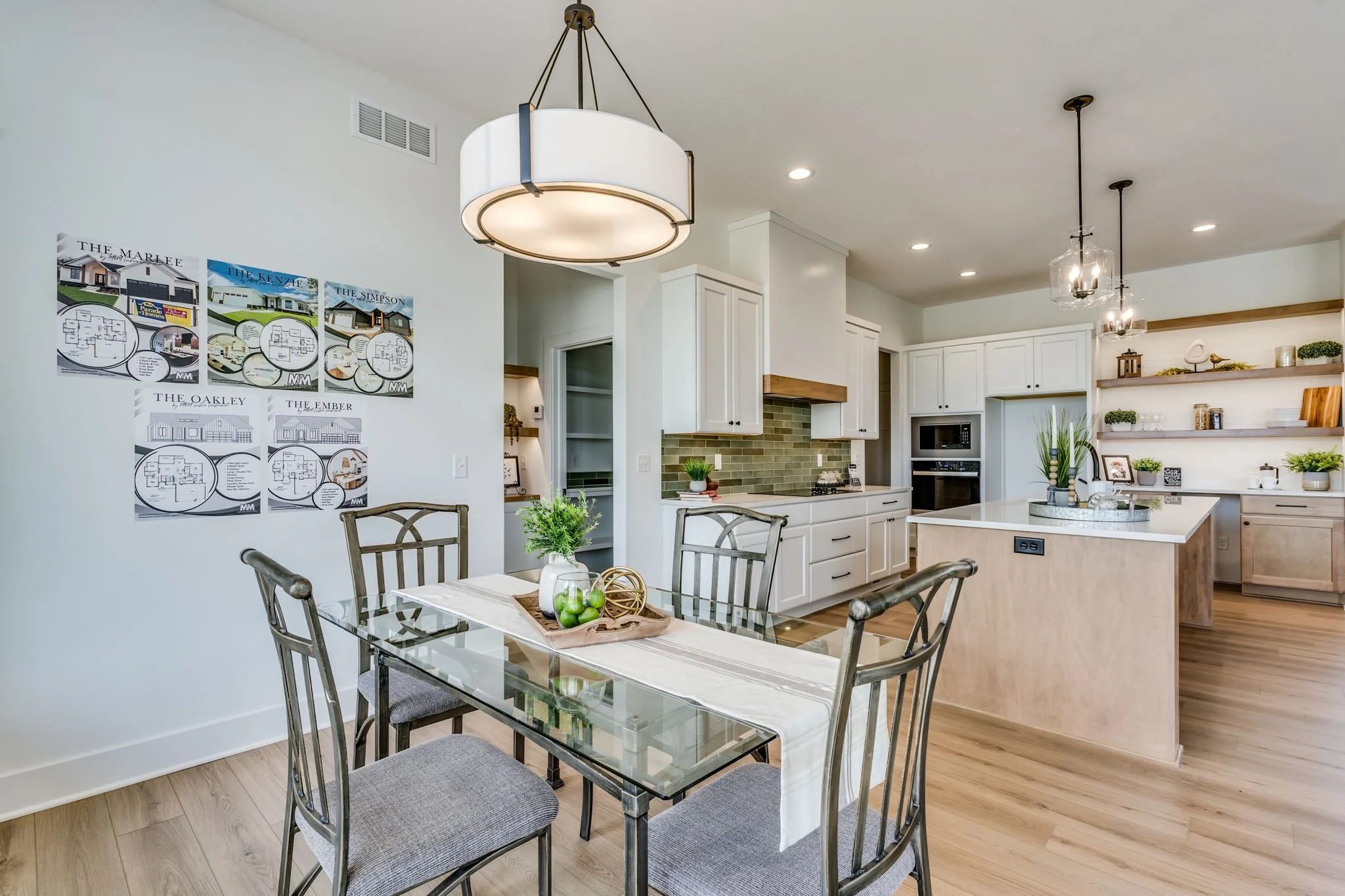 11-web-or-mls-210 S Wellcrest Ct-11.jpg