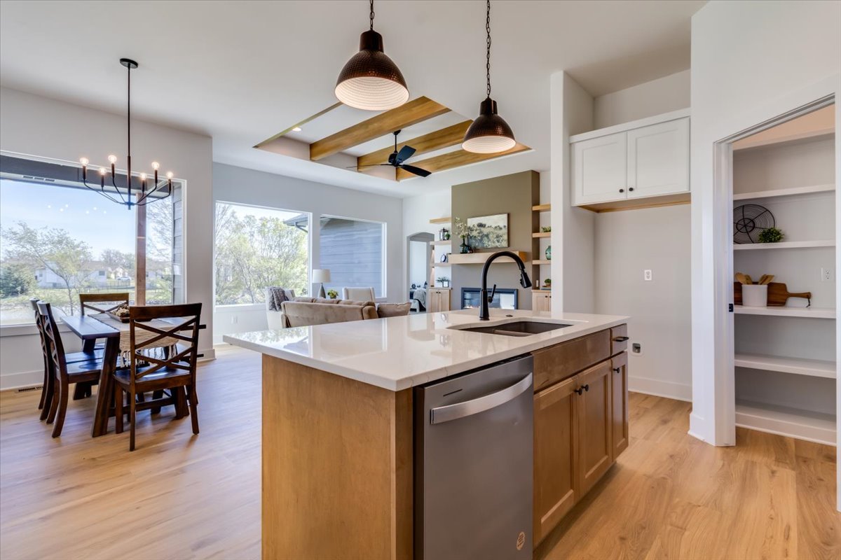 14-4710 N Saker Cir-15.jpg