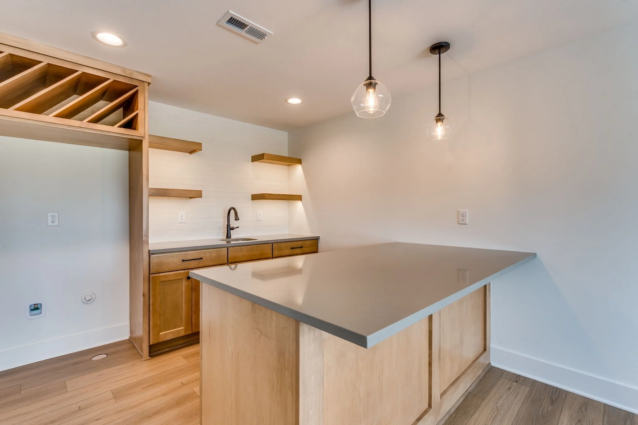 38-web-or-mls-210 S Wellcrest Ct-38.jpg