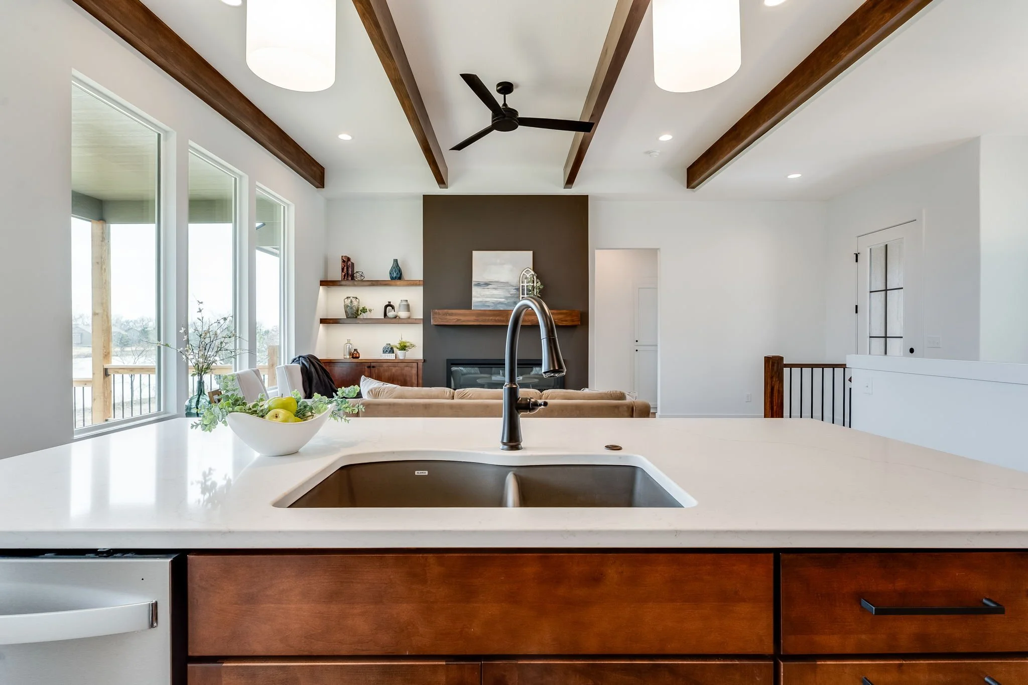 4734 N Saker St-21.jpg