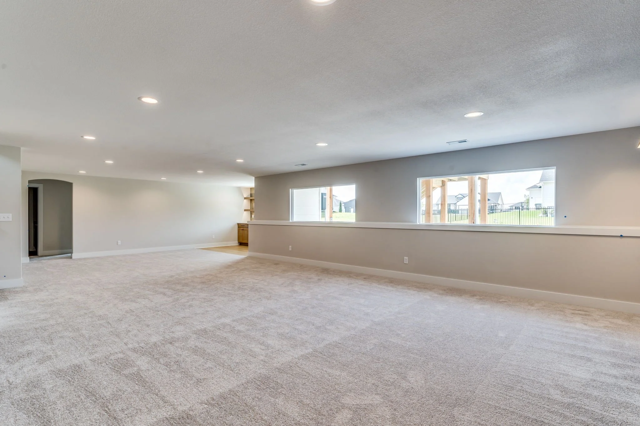 37-web-or-mls-176 S Wellcrest Ct-39.jpg