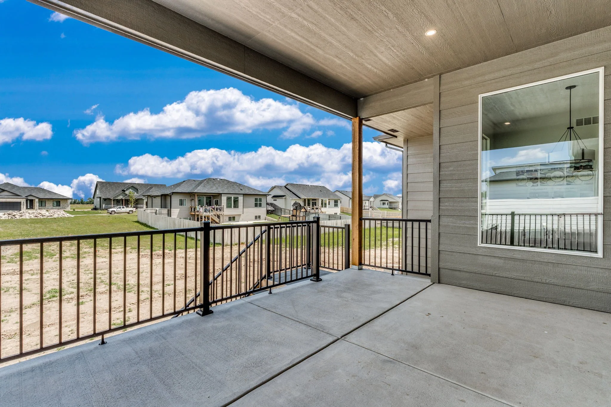 48-web-or-mls-210 S Wellcrest Ct-48.jpg