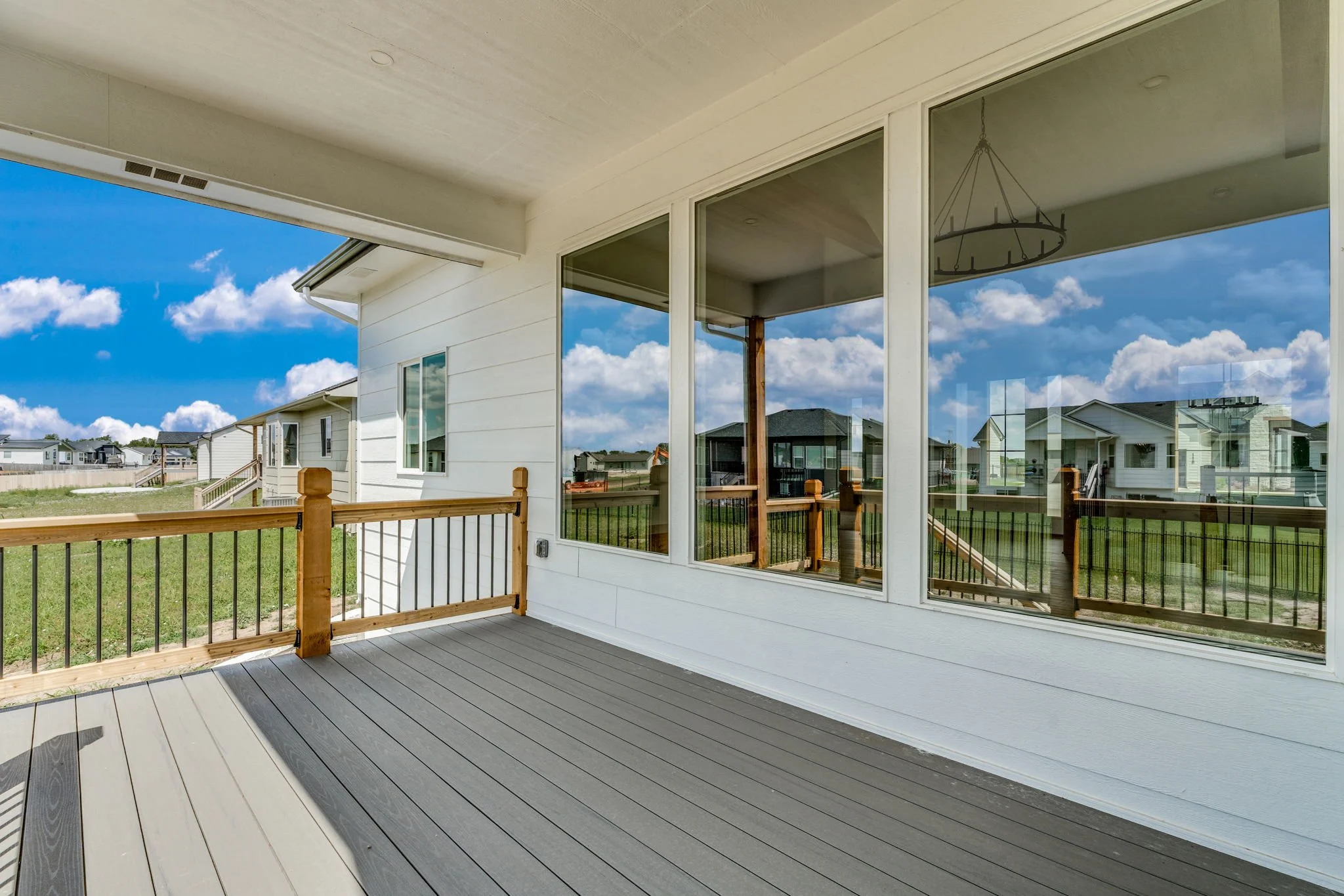 48-web-or-mls-176 S Wellcrest Ct-50.jpg