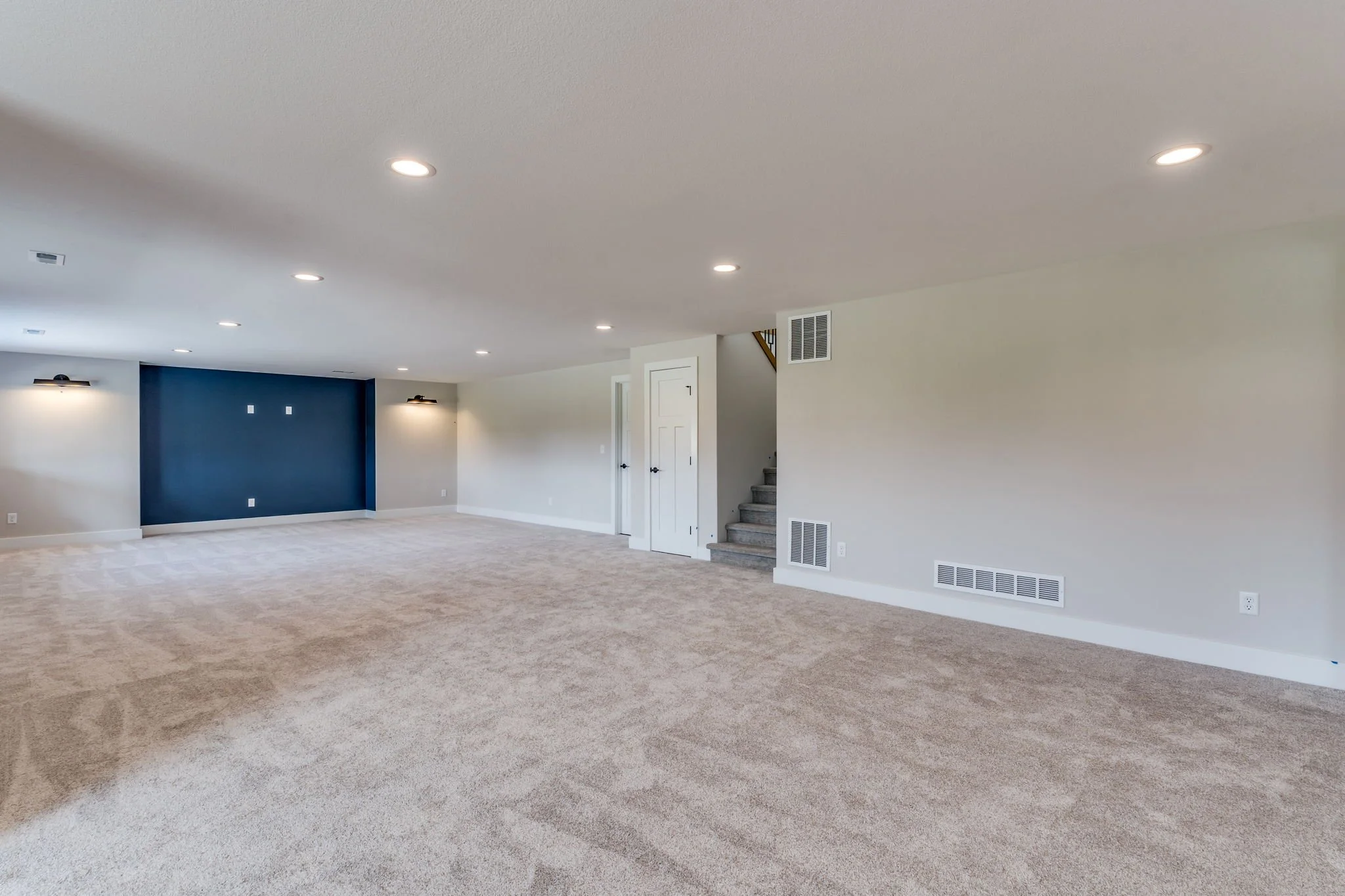 35-web-or-mls-176 S Wellcrest Ct-37.jpg